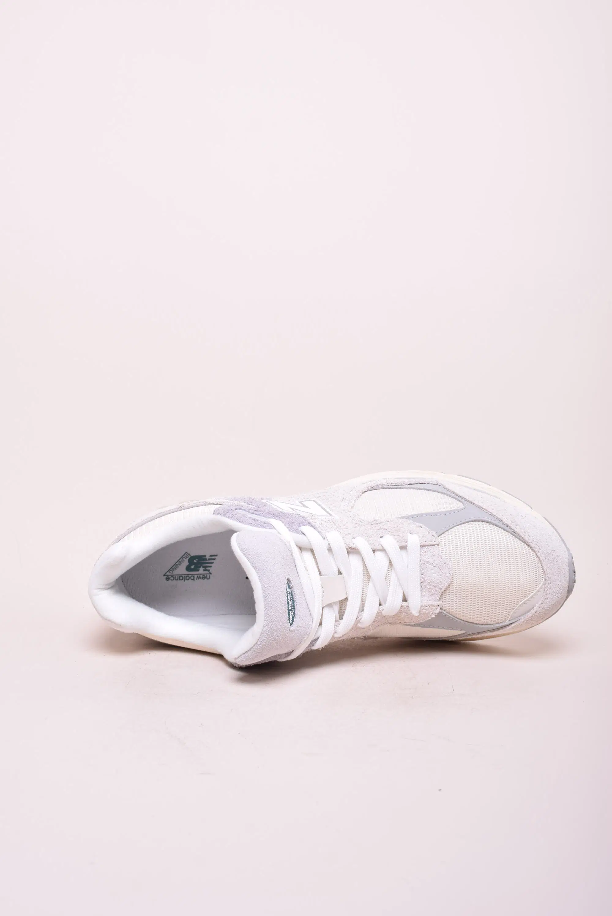 Sneakers barbati 2002R [3]