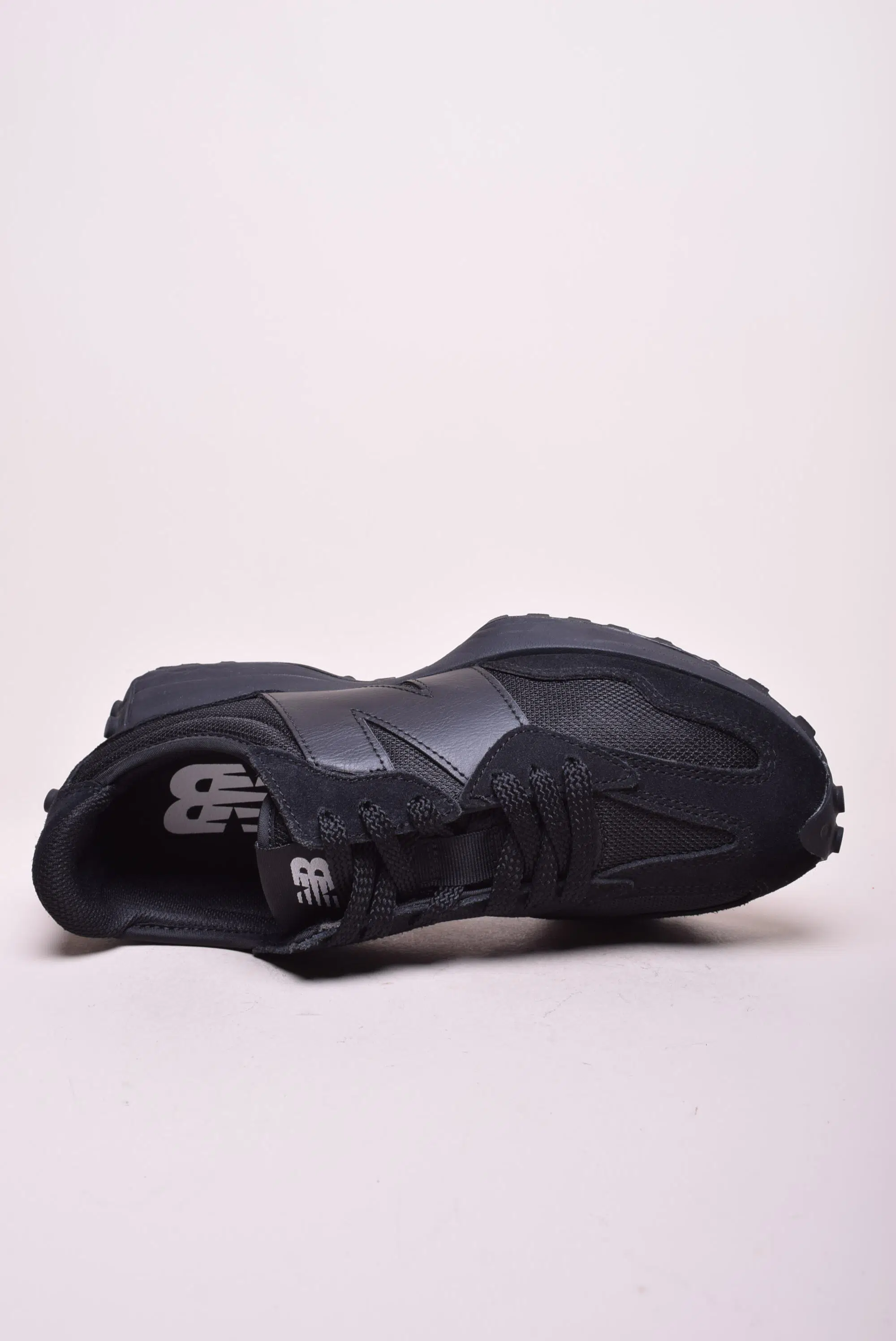 Sneakers barbati 327 [3]