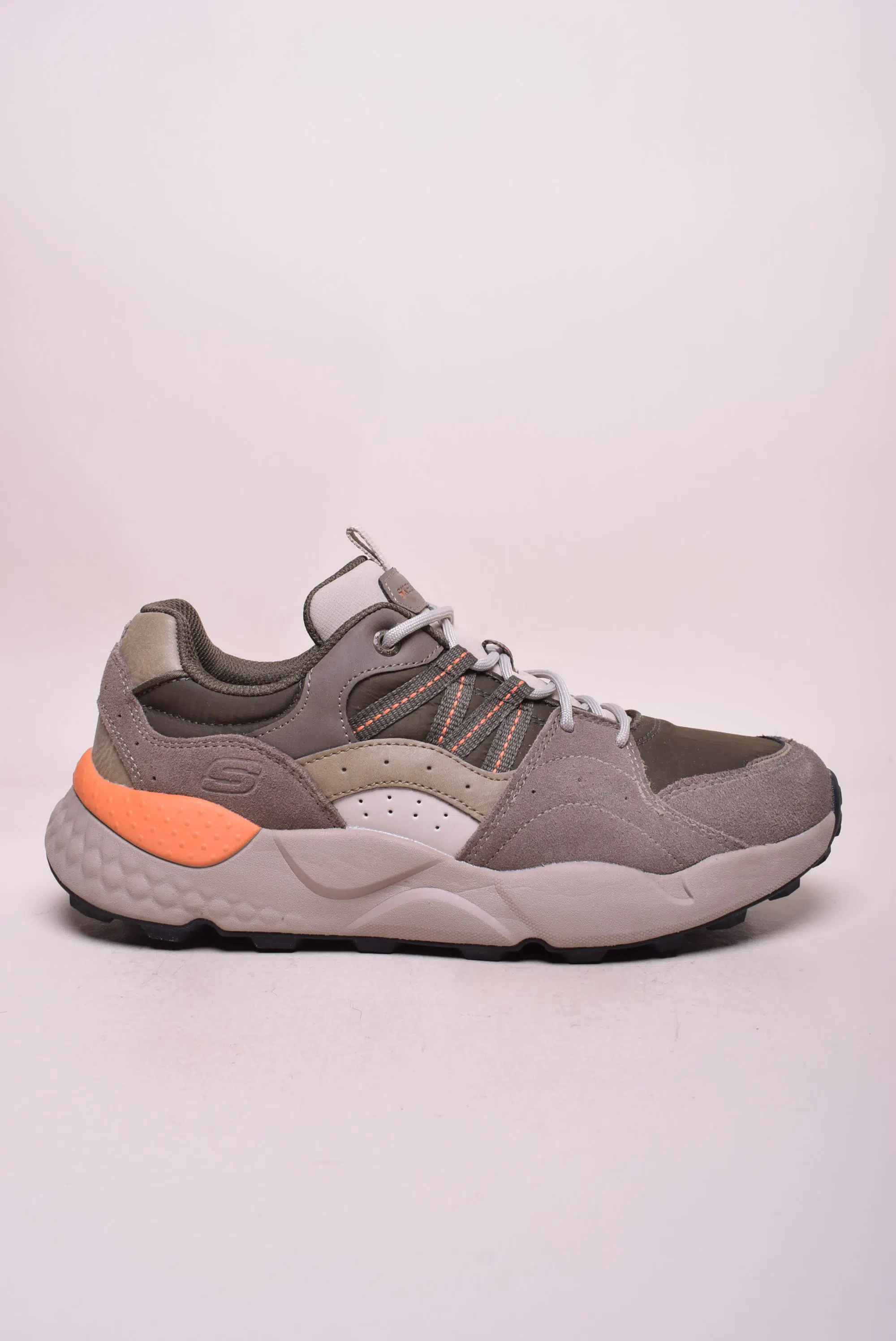 Pantofi sport și teniși bărbați - Sneakers barbati 