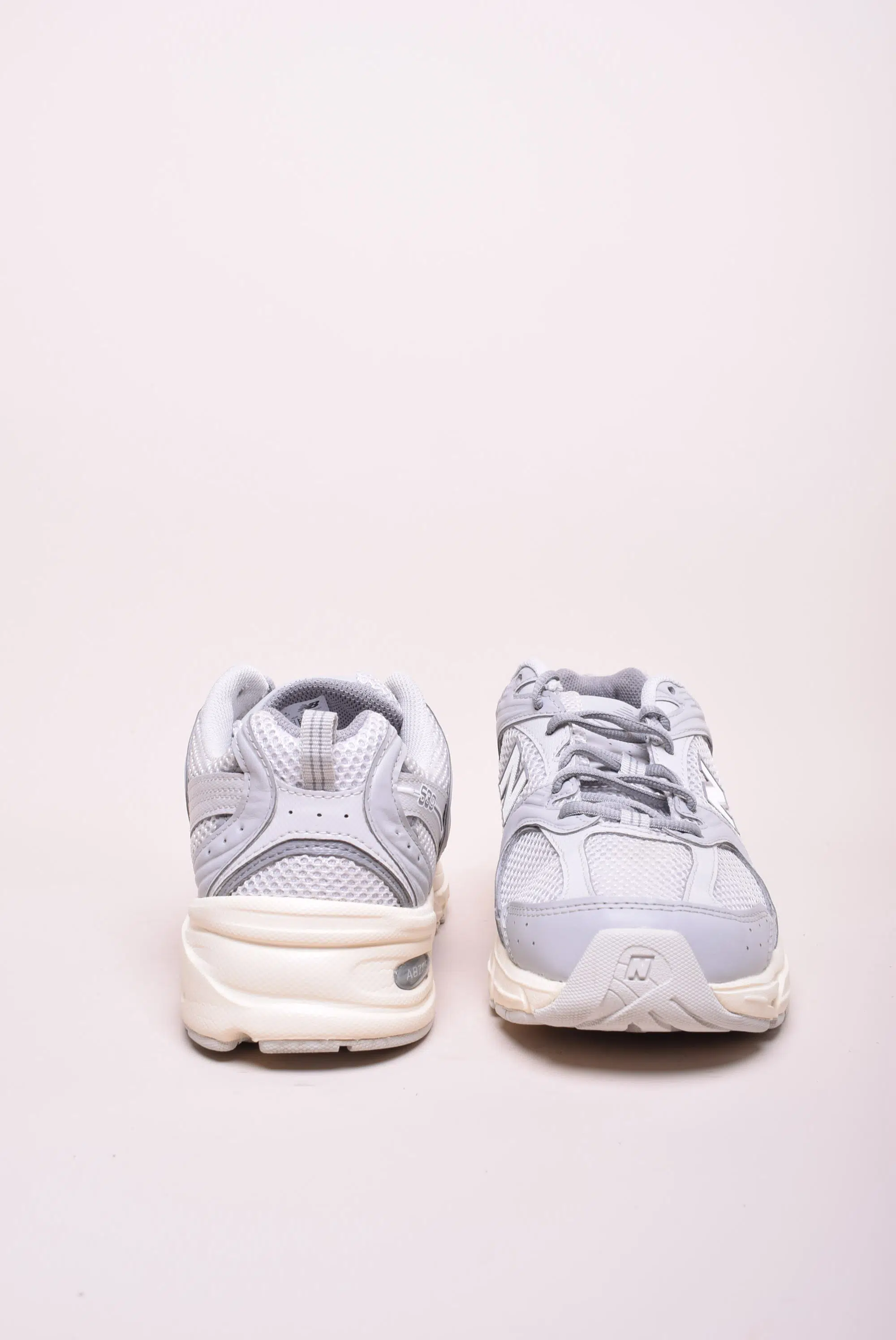 Sneakers barbati 530 [2]