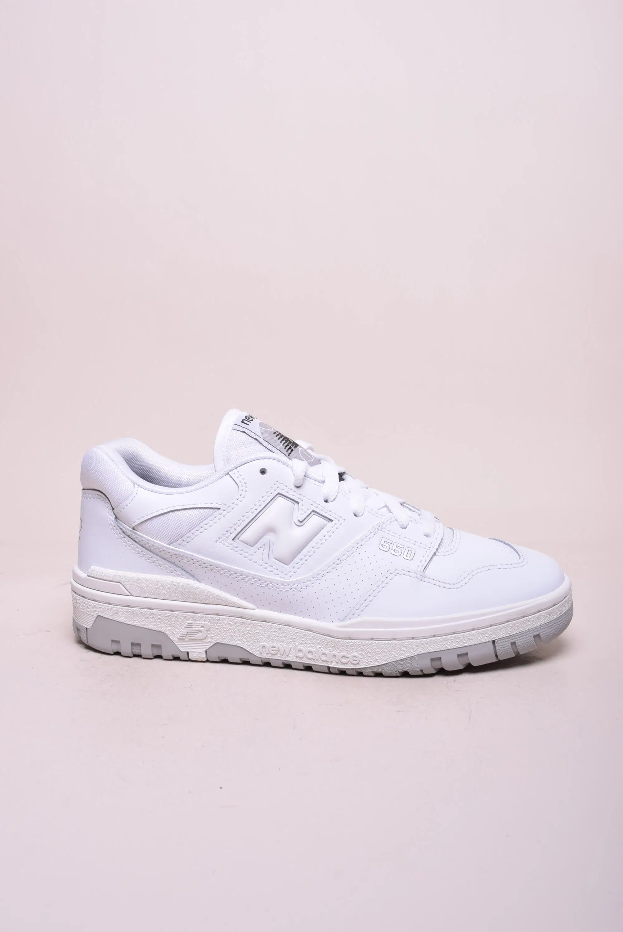 Sneakers barbati 550