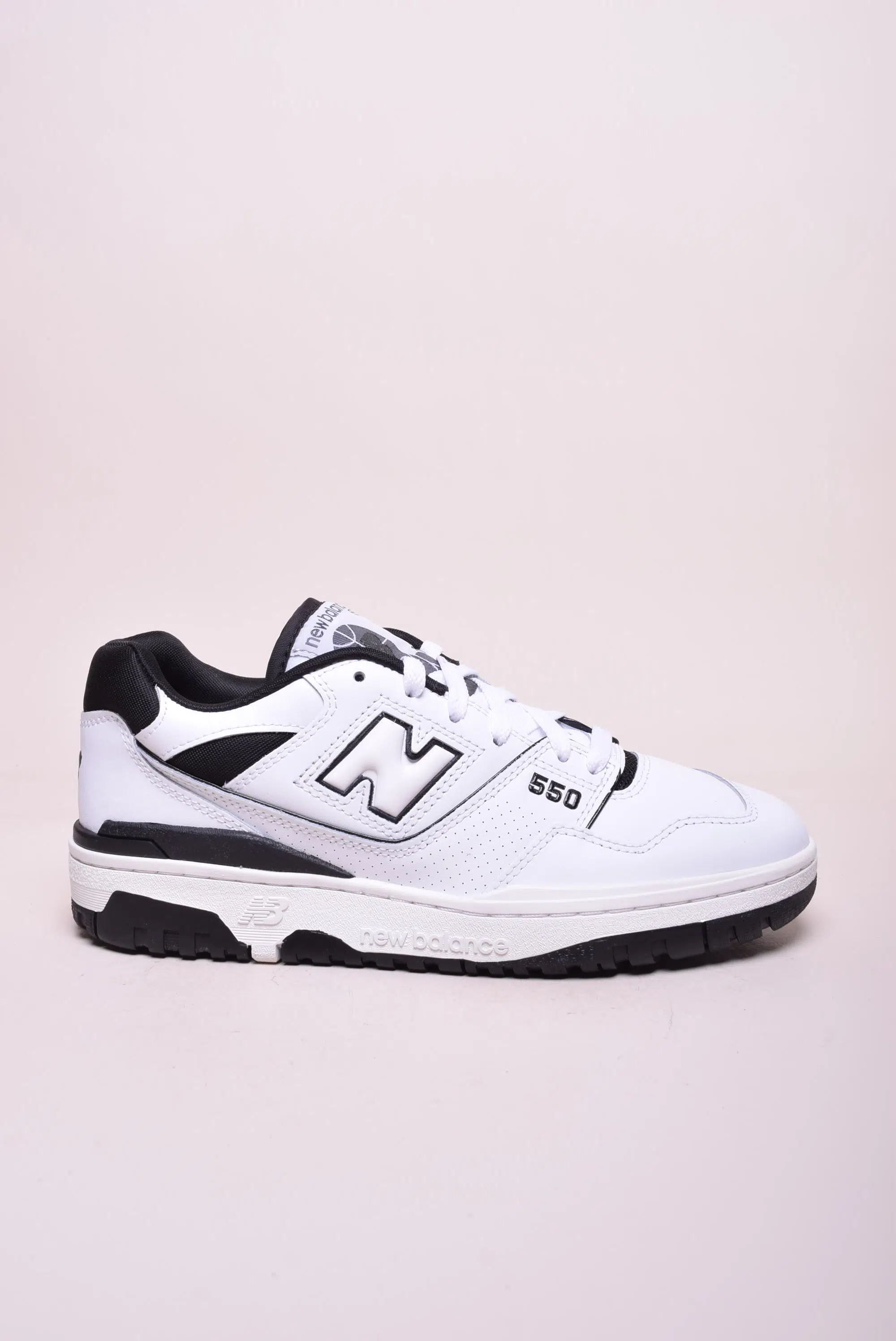 Sneakers barbati 550