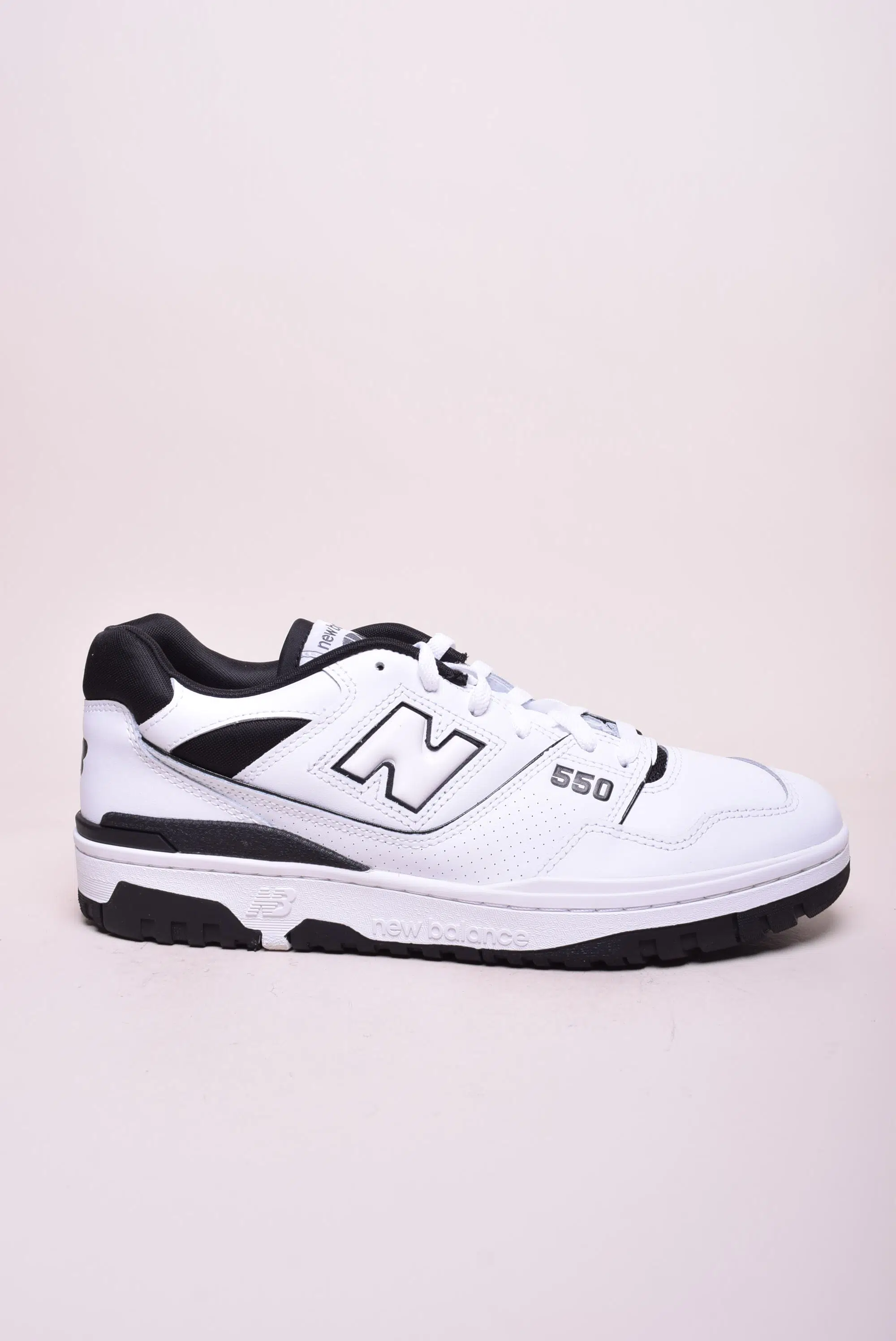 Sneakers barbati 550