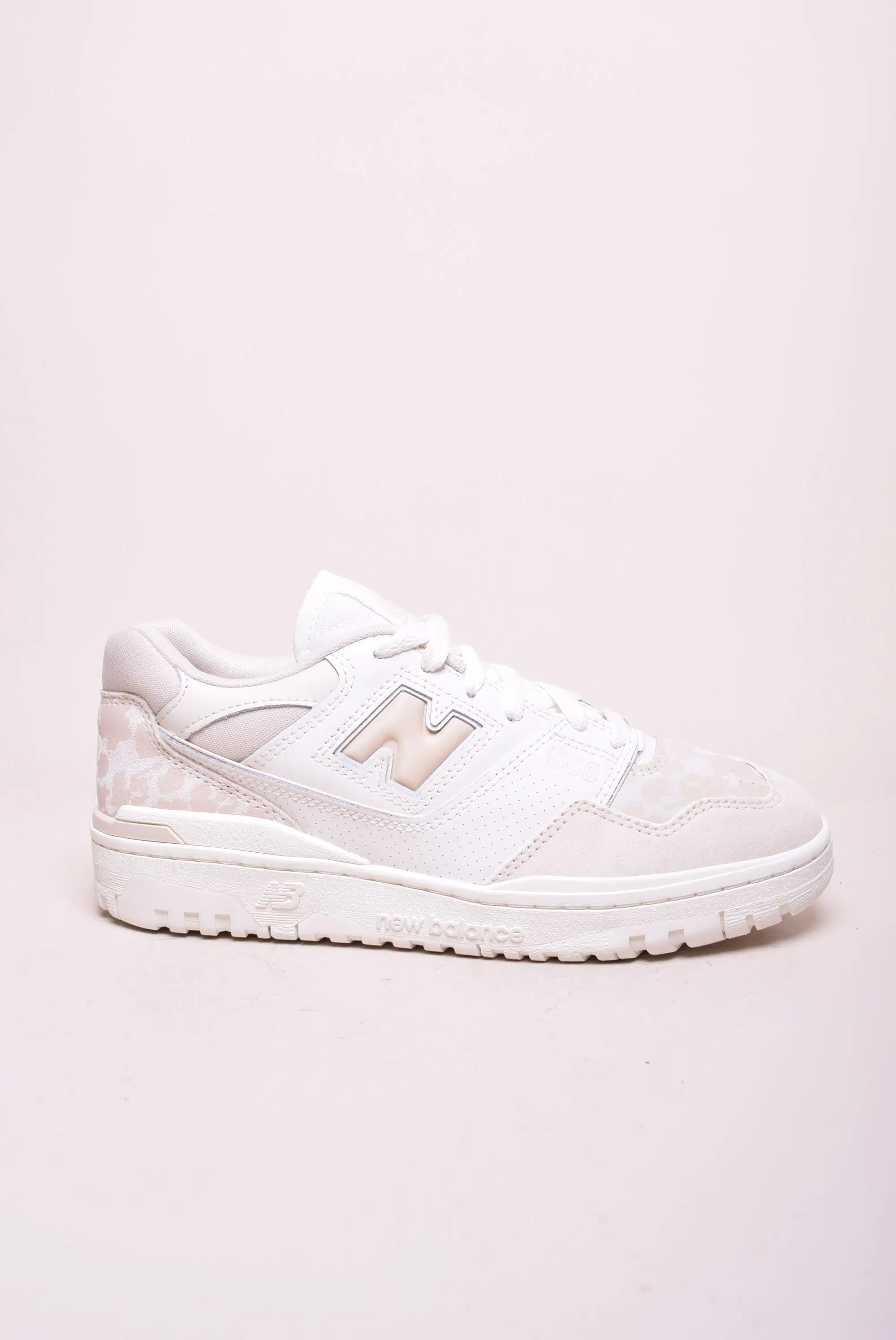 Sneakers barbati 550