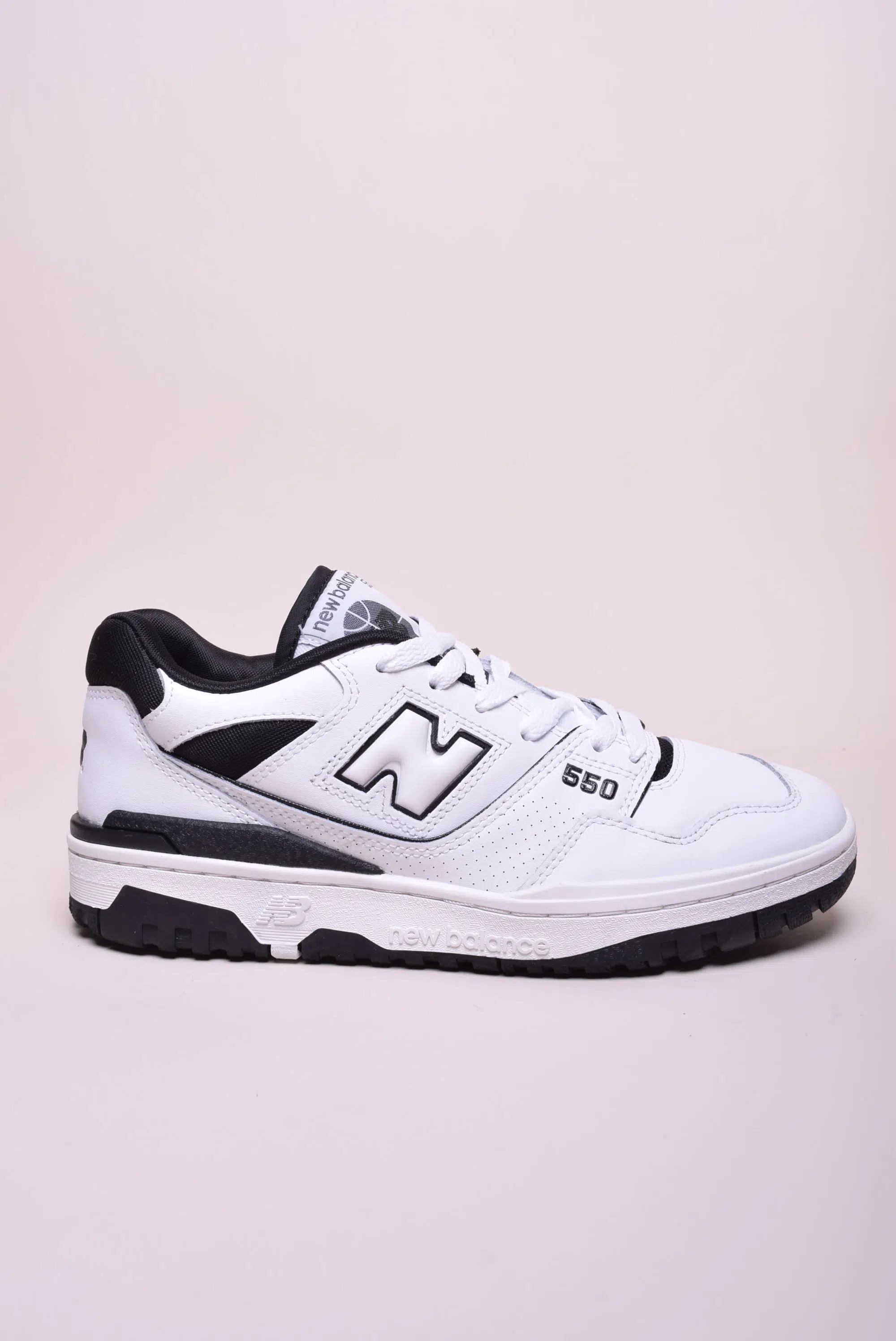 Sneakers barbati 550