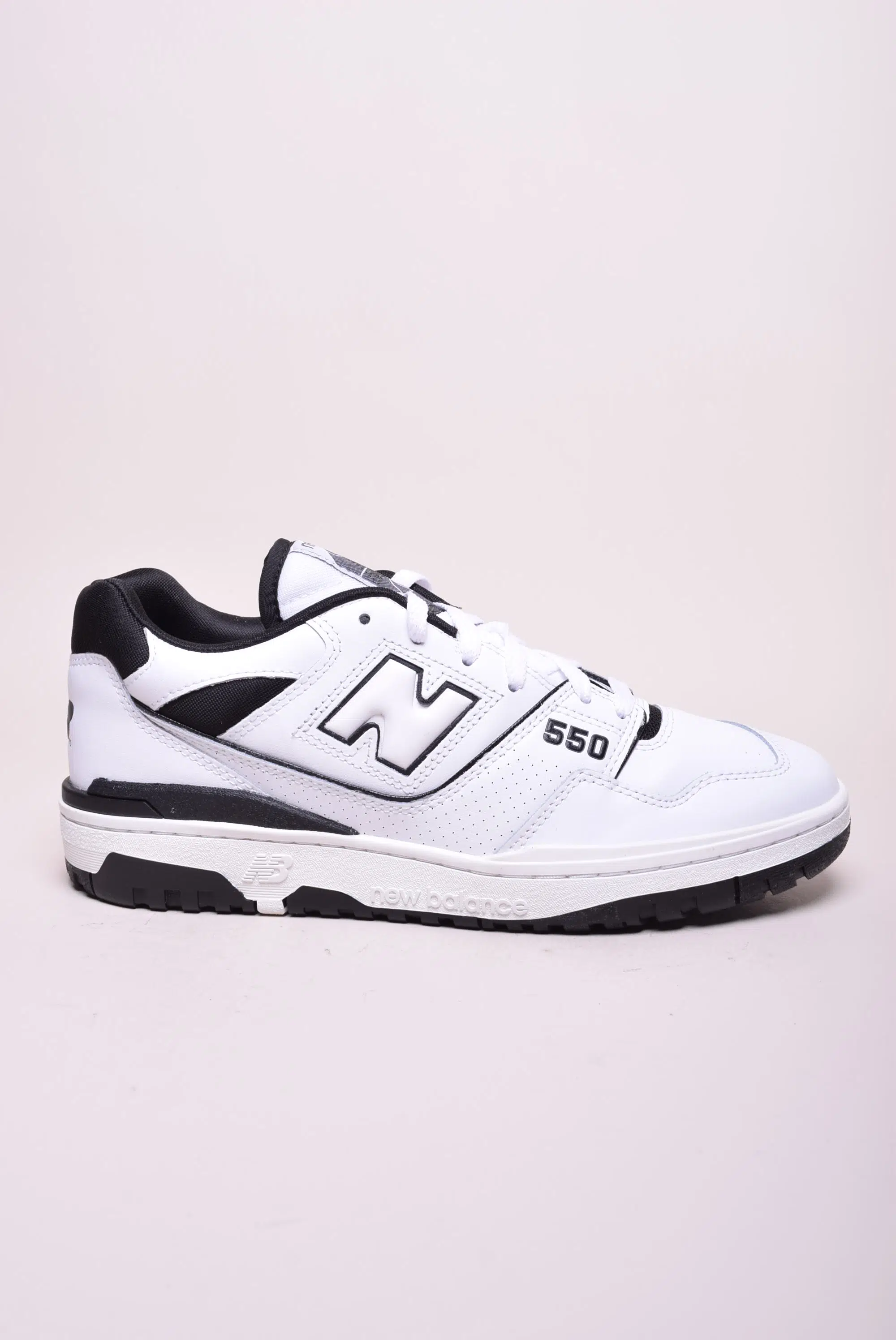 Sneakers barbati 550