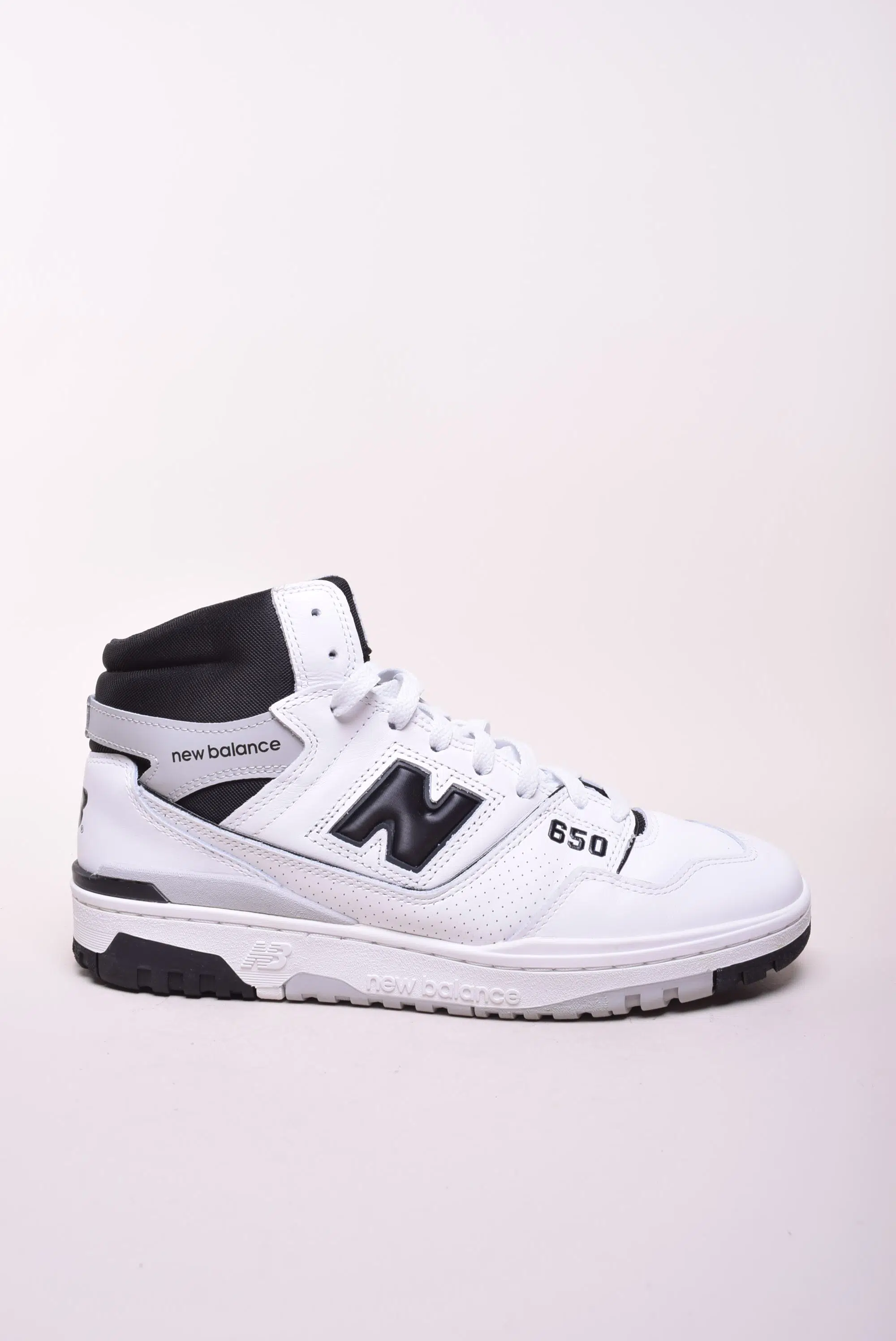 Sneakers barbati 650 [0]