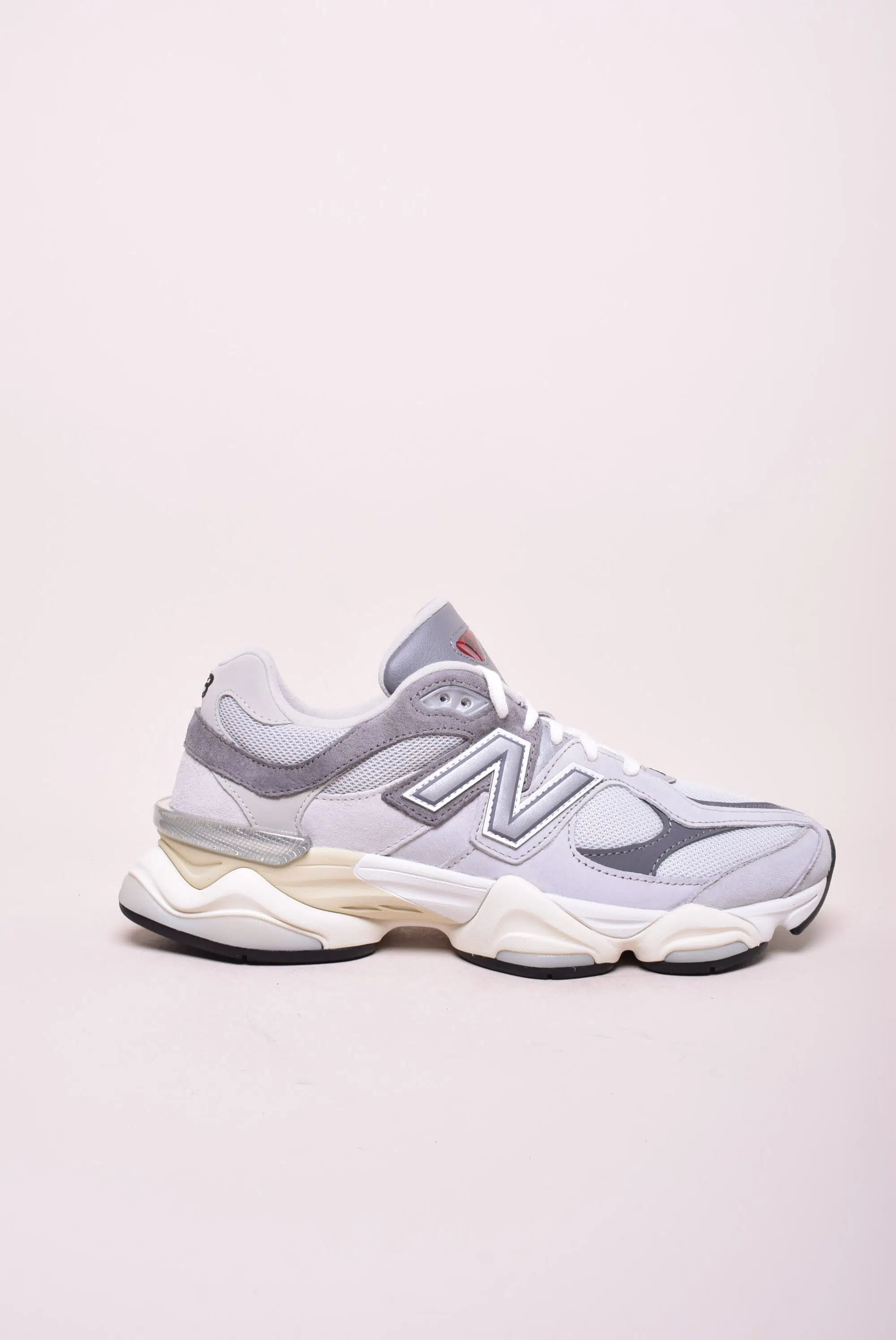 Sneakers barbati 9060 [0]