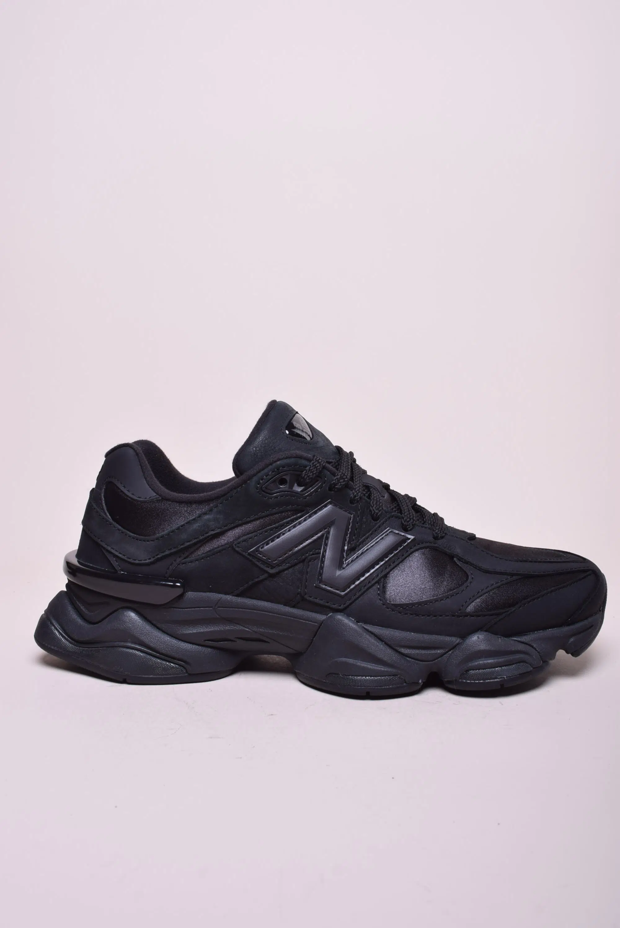 Sneakers barbati 9060 [0]