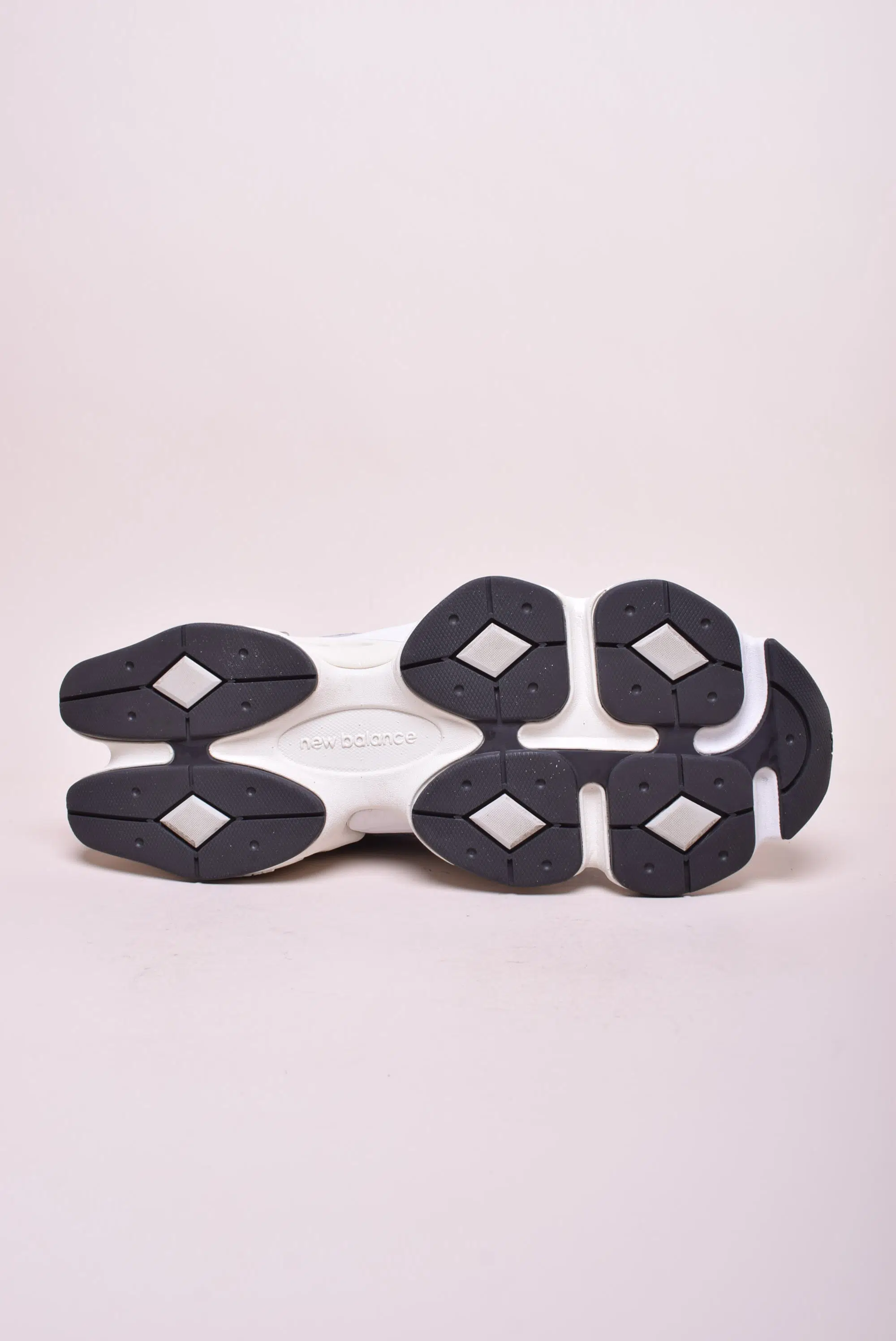 Sneakers barbati 9060 [1]