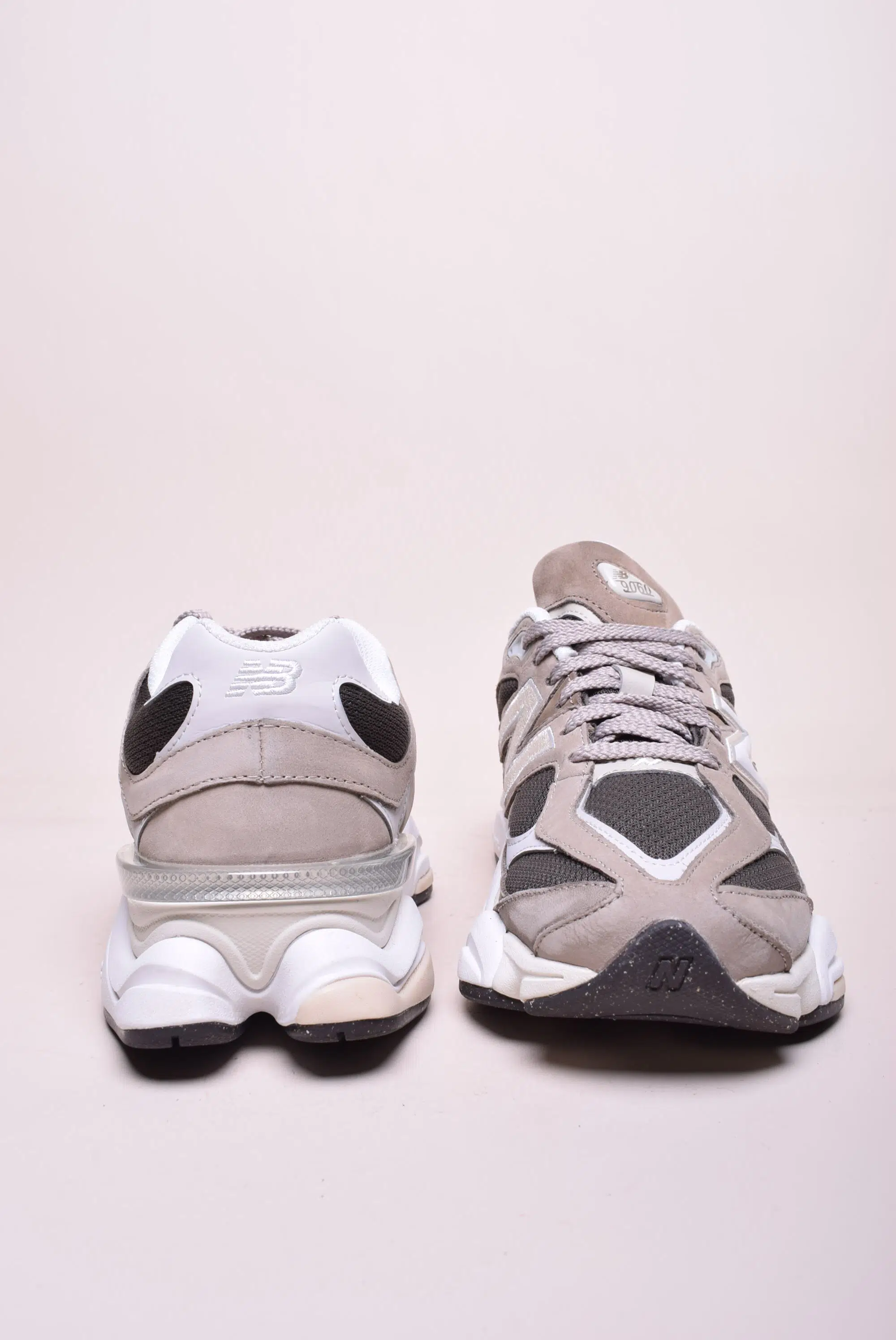 Sneakers barbati 9060 [2]