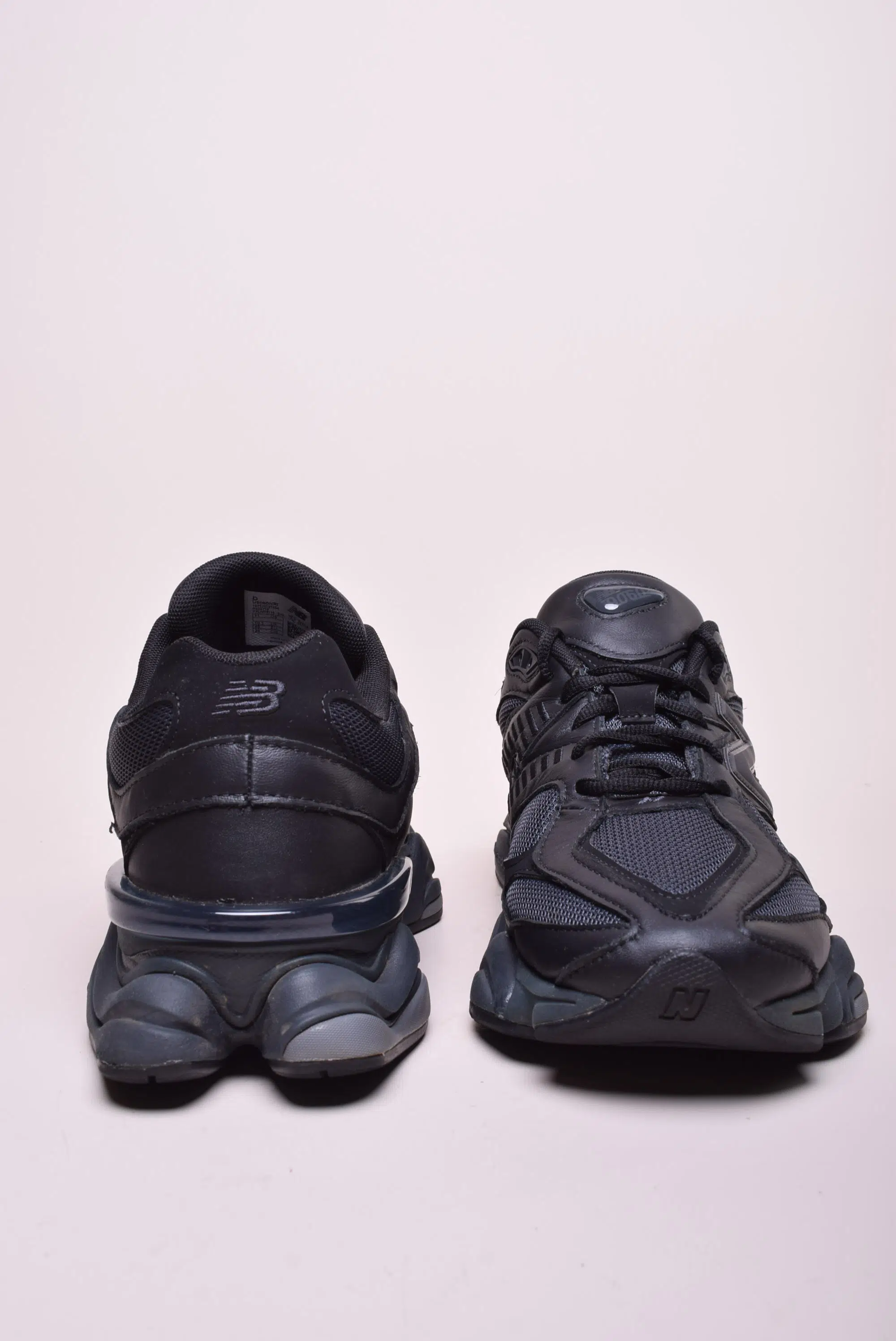 Sneakers barbati 9060 [2]