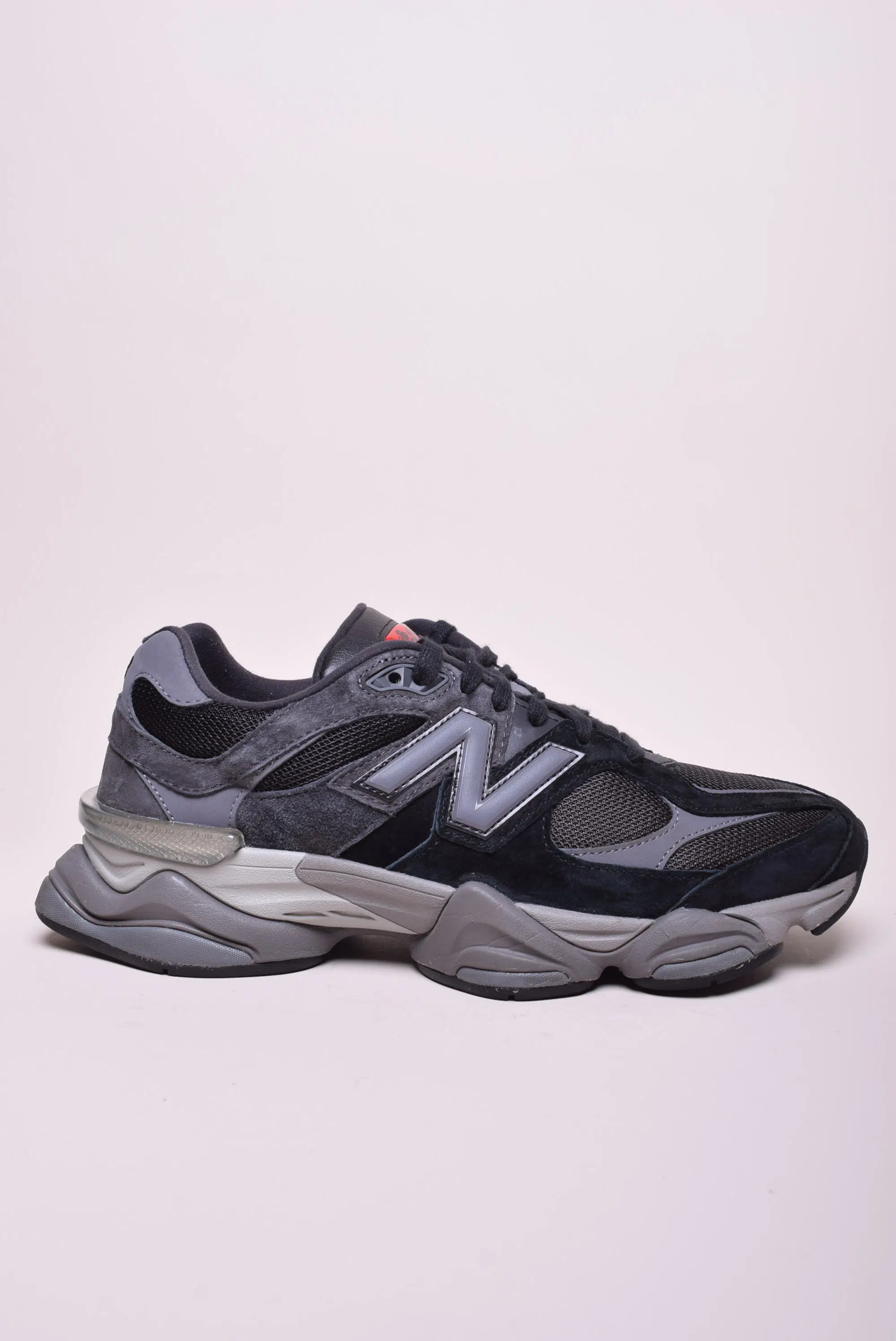 Sneakers barbati 9060 [0]