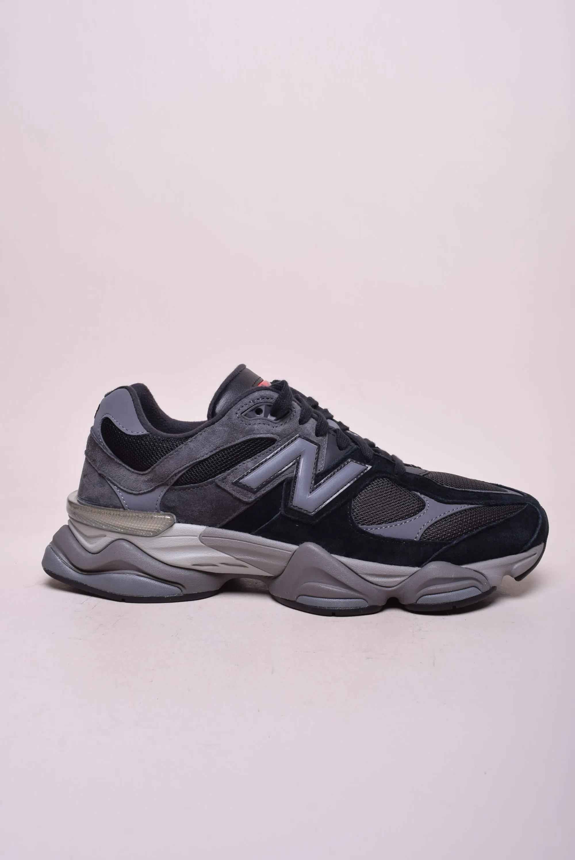 Sneakers barbati 9060 [0]