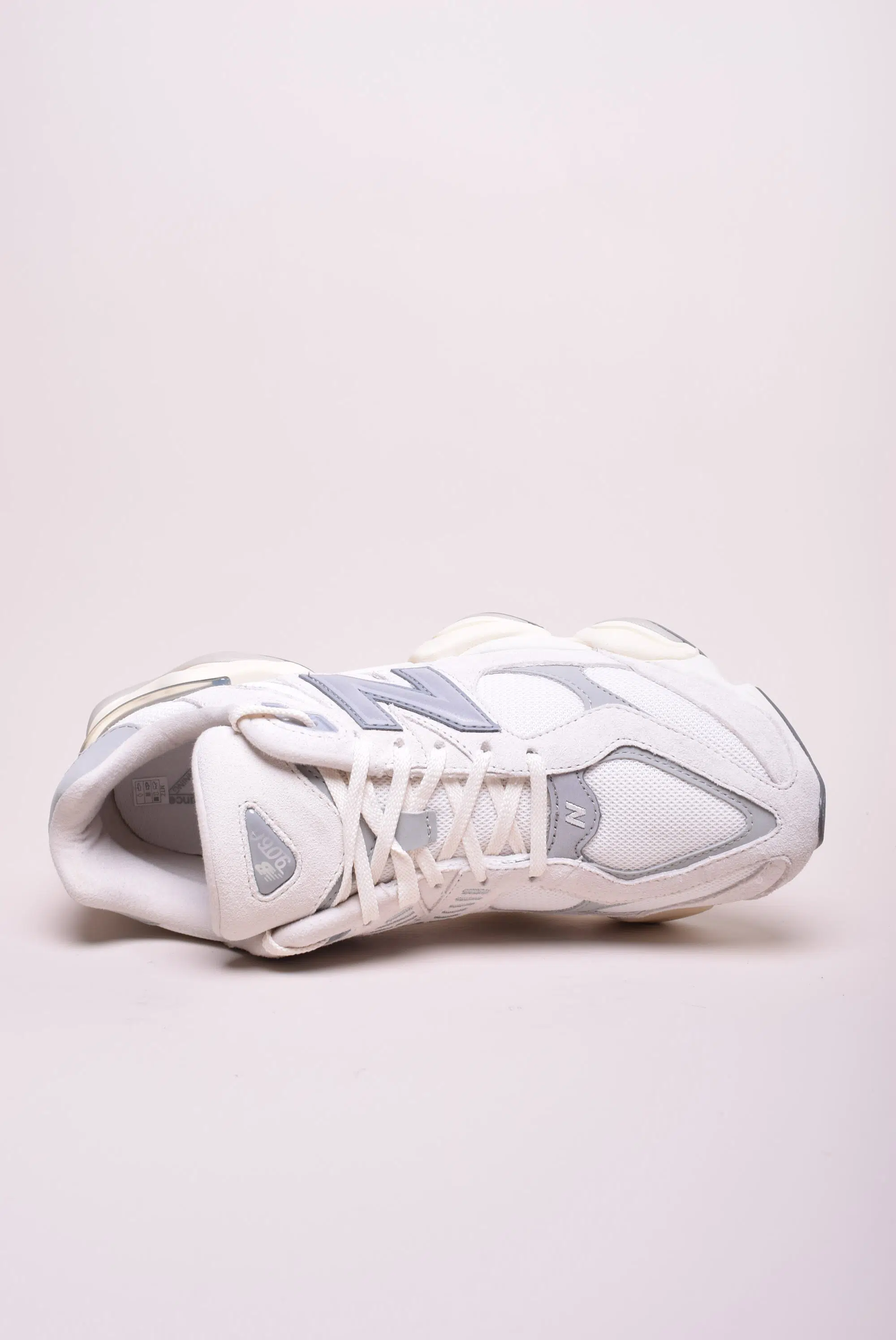 Sneakers barbati 9060 [3]