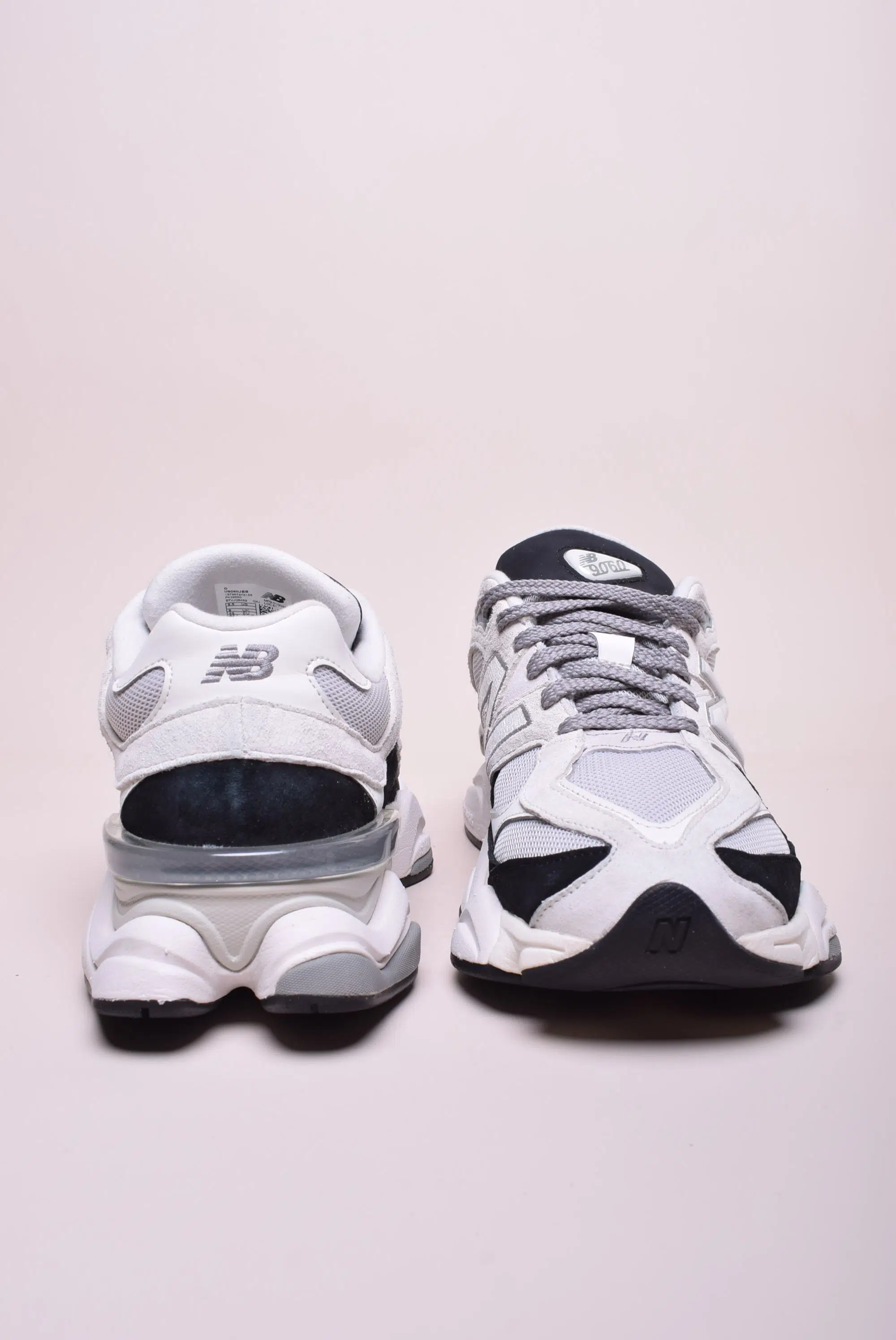 Sneakers barbati 9060 [2]