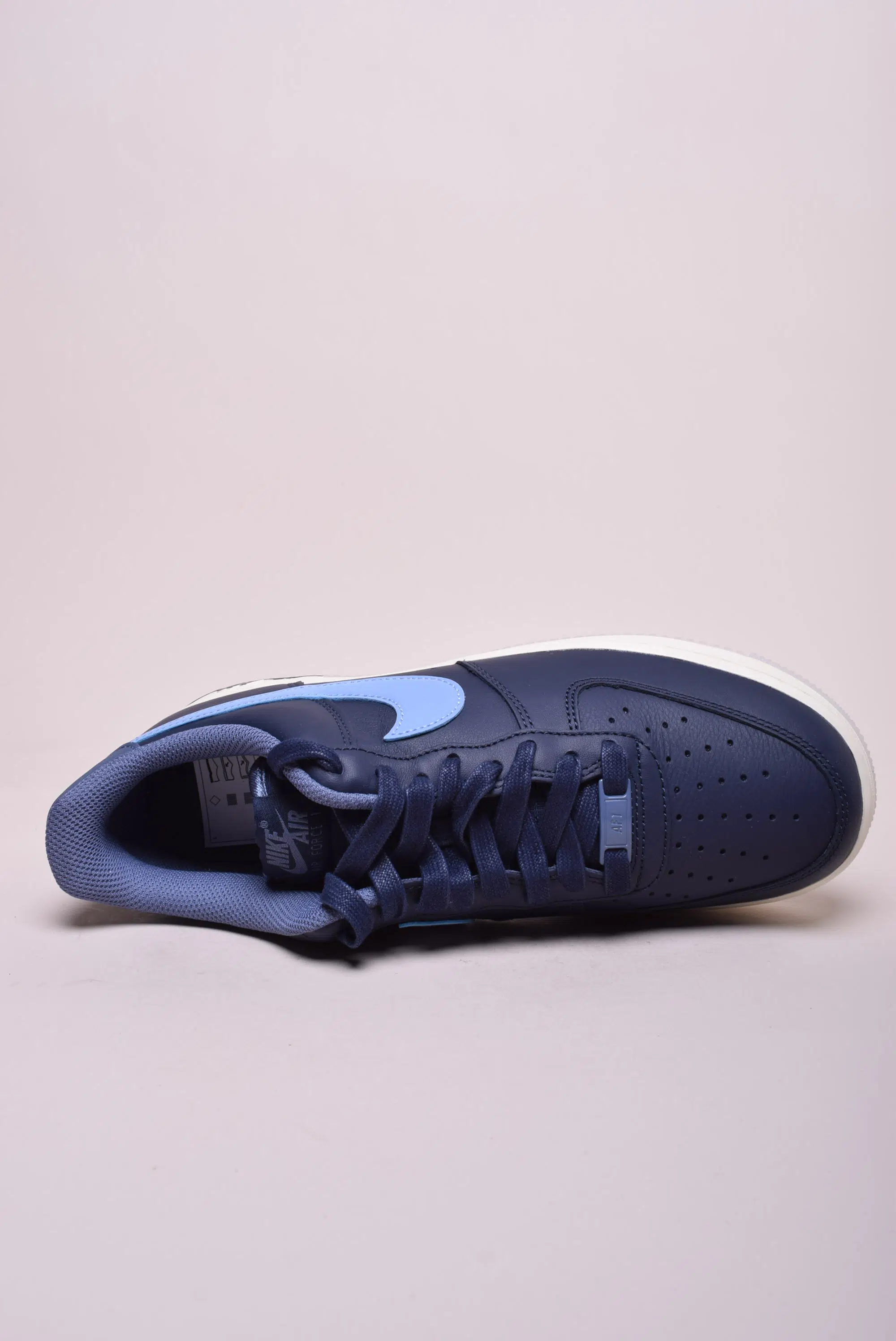 Sneakers barbati Air Force 1 '07 [3]