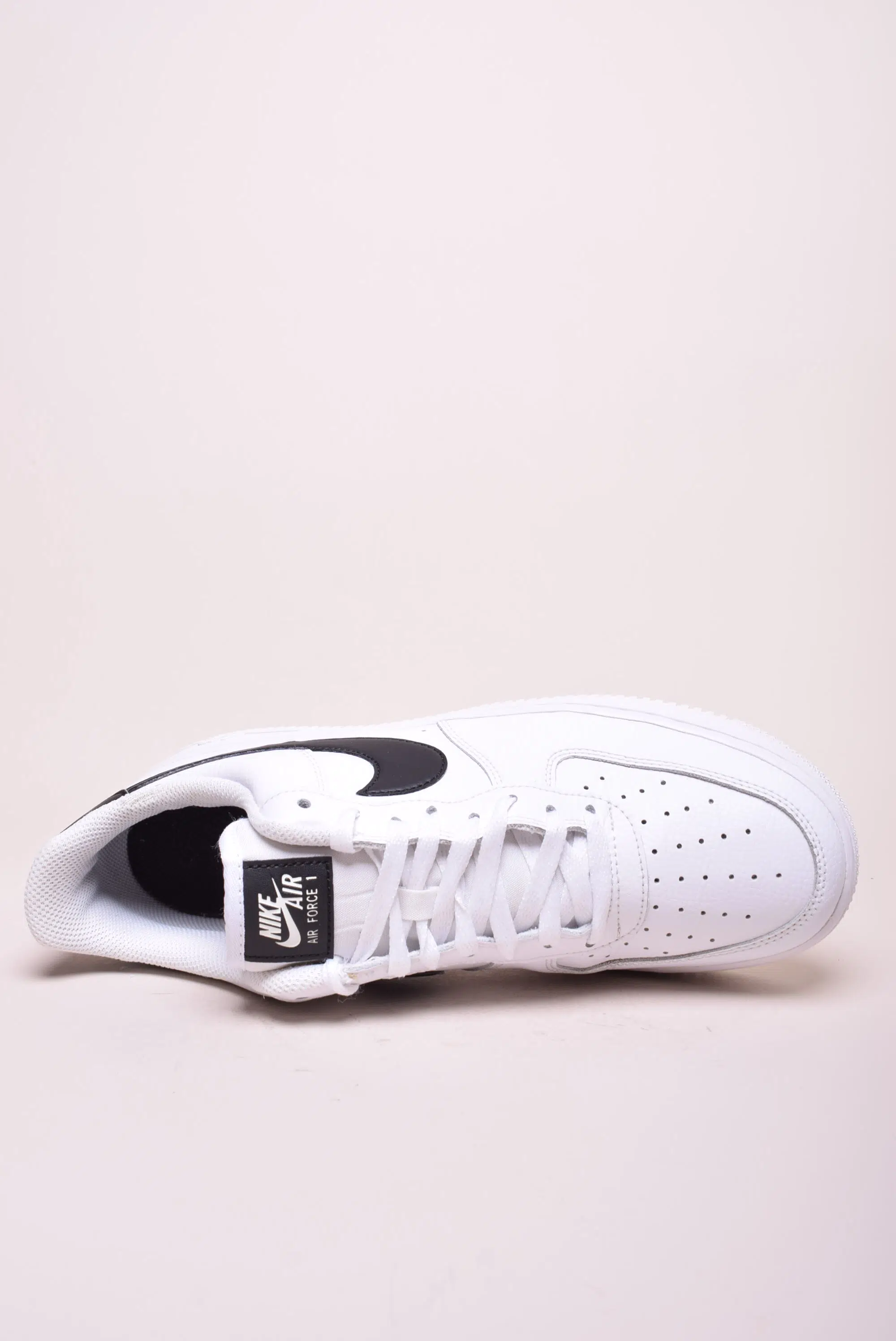 Sneakers barbati Air Force 1 '07 [3]