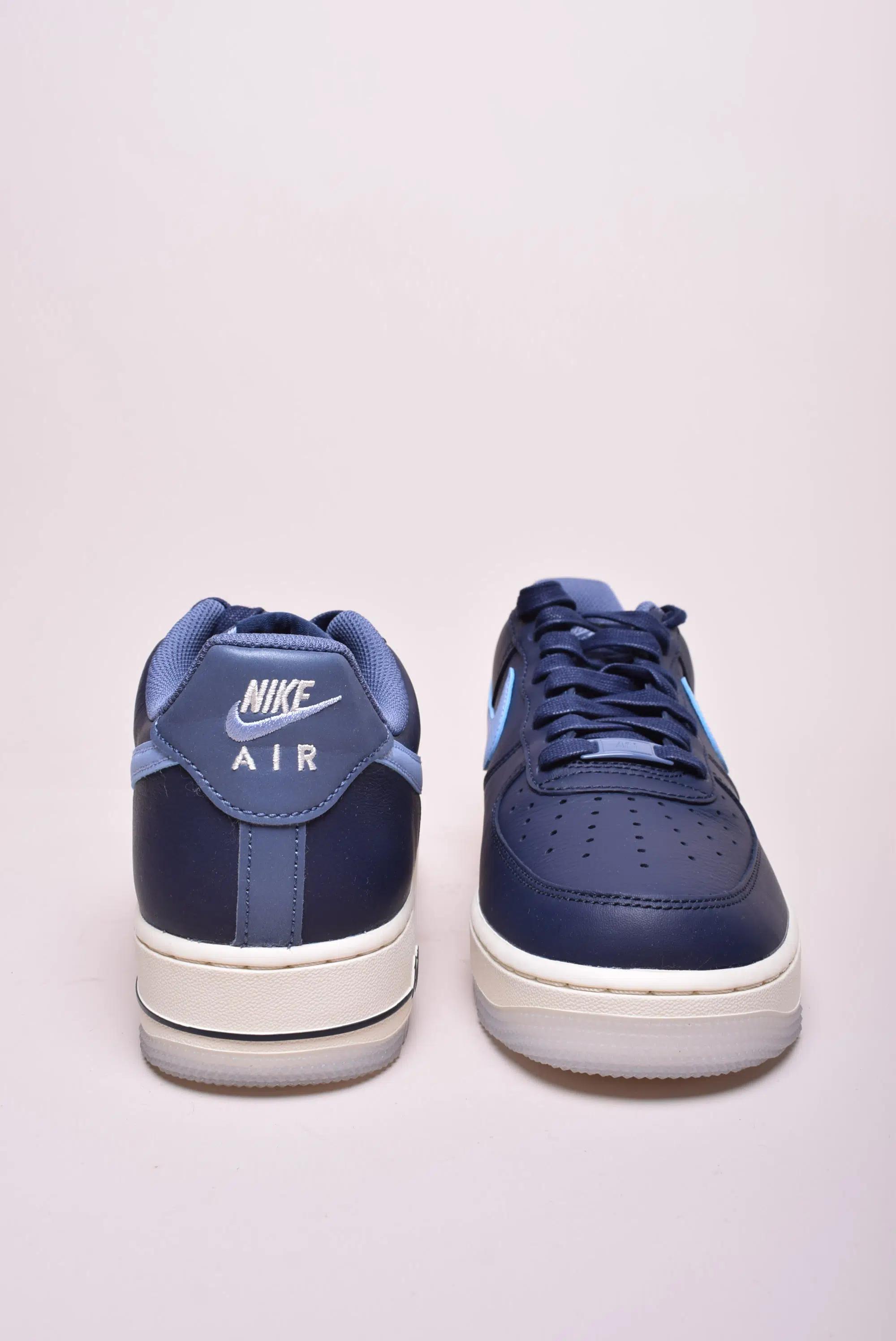 Sneakers barbati Air Force 1 '07 [2]