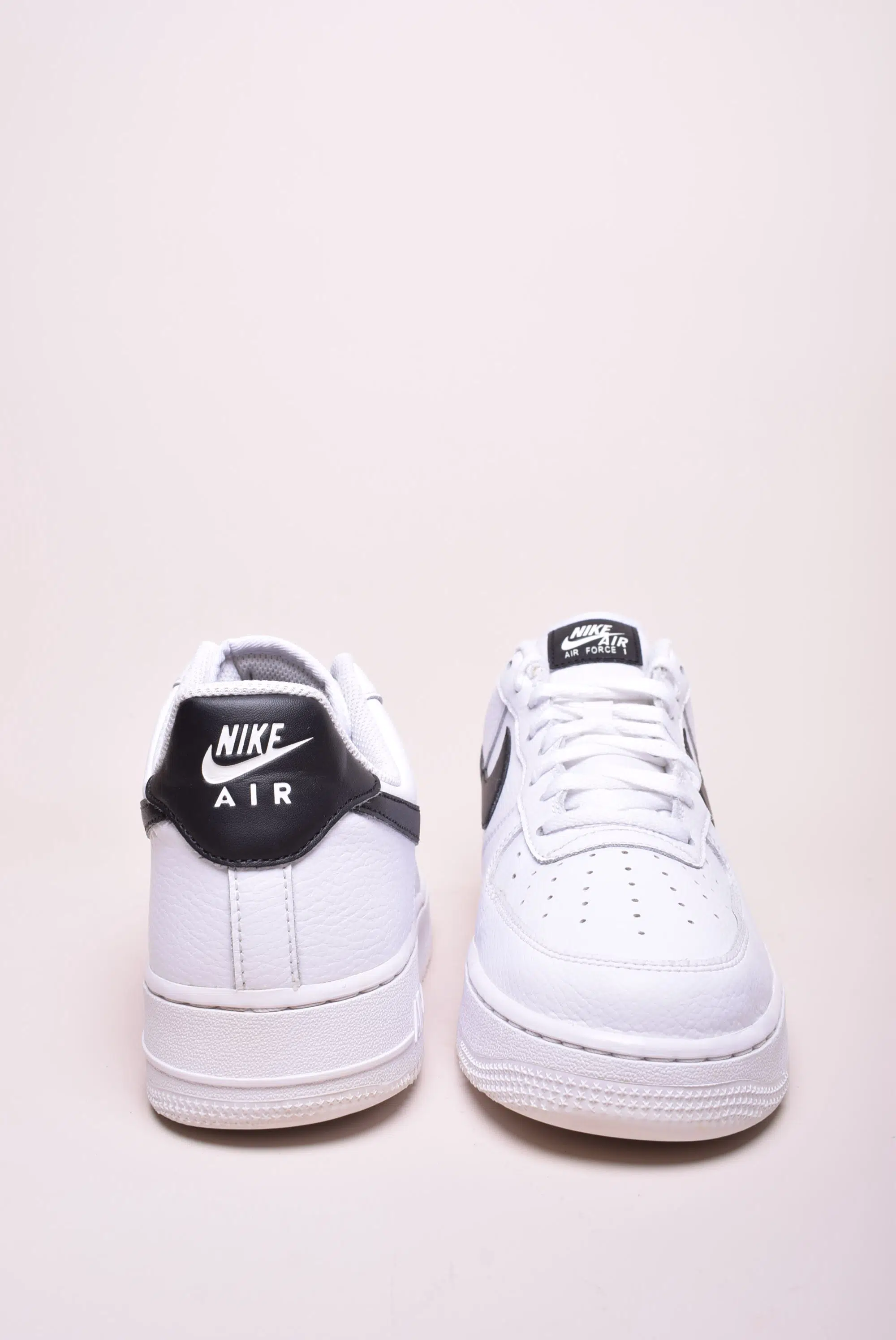 Sneakers barbati Air Force 1 '07 [2]