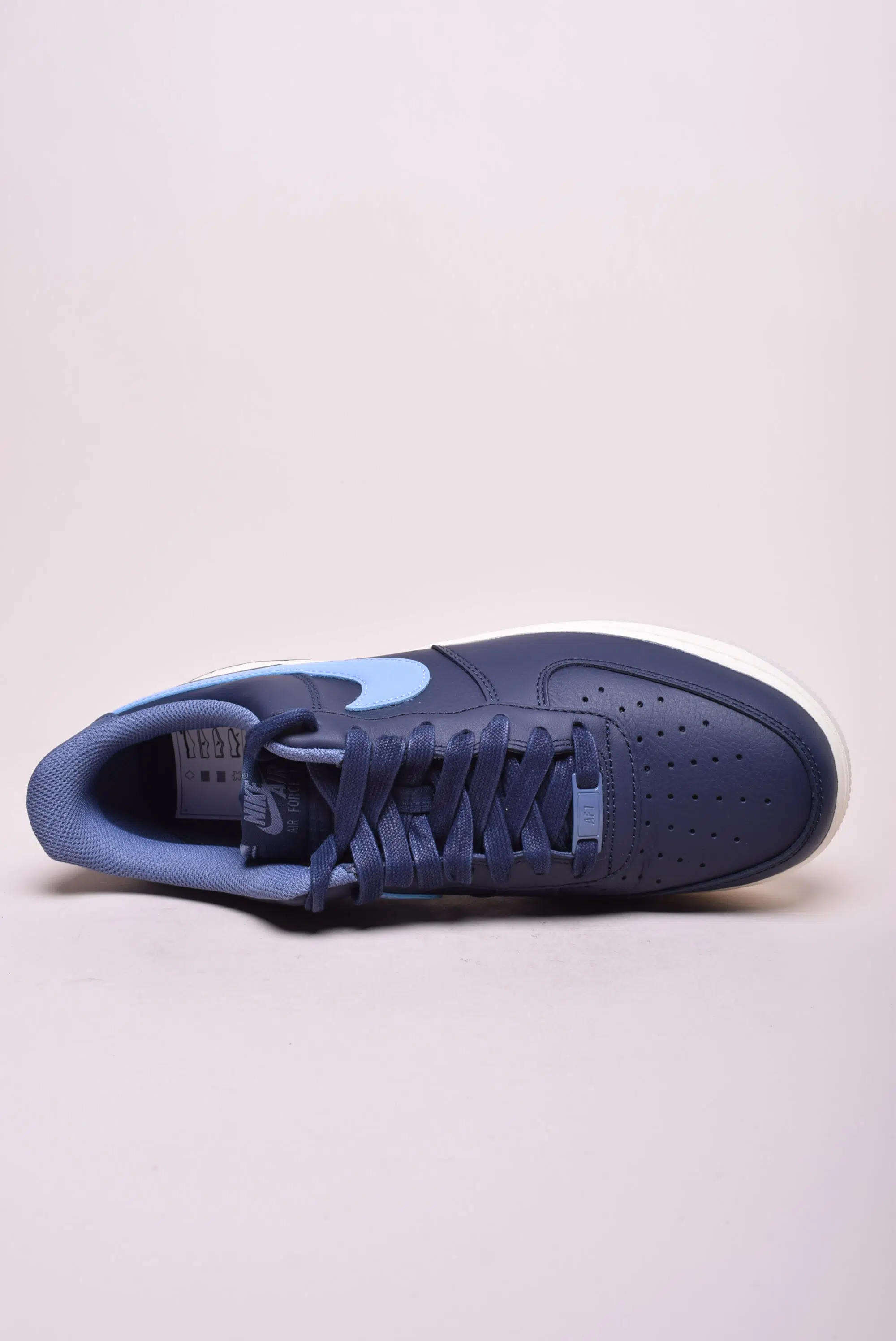 Sneakers barbati Air Force 1 '07 [3]