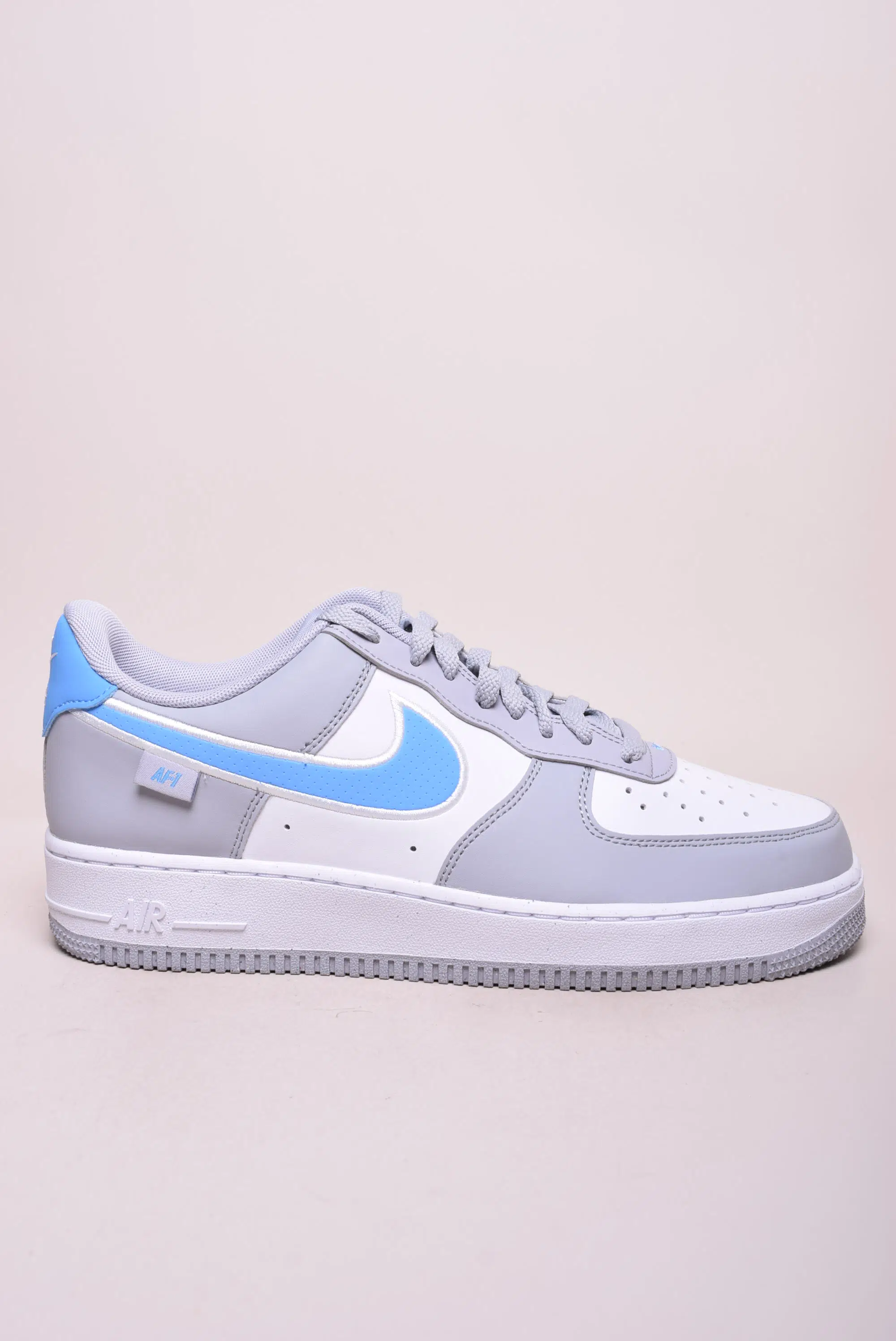 Pantofi sport și teniși bărbați - Sneakers barbati Air Force 1 '07 NN