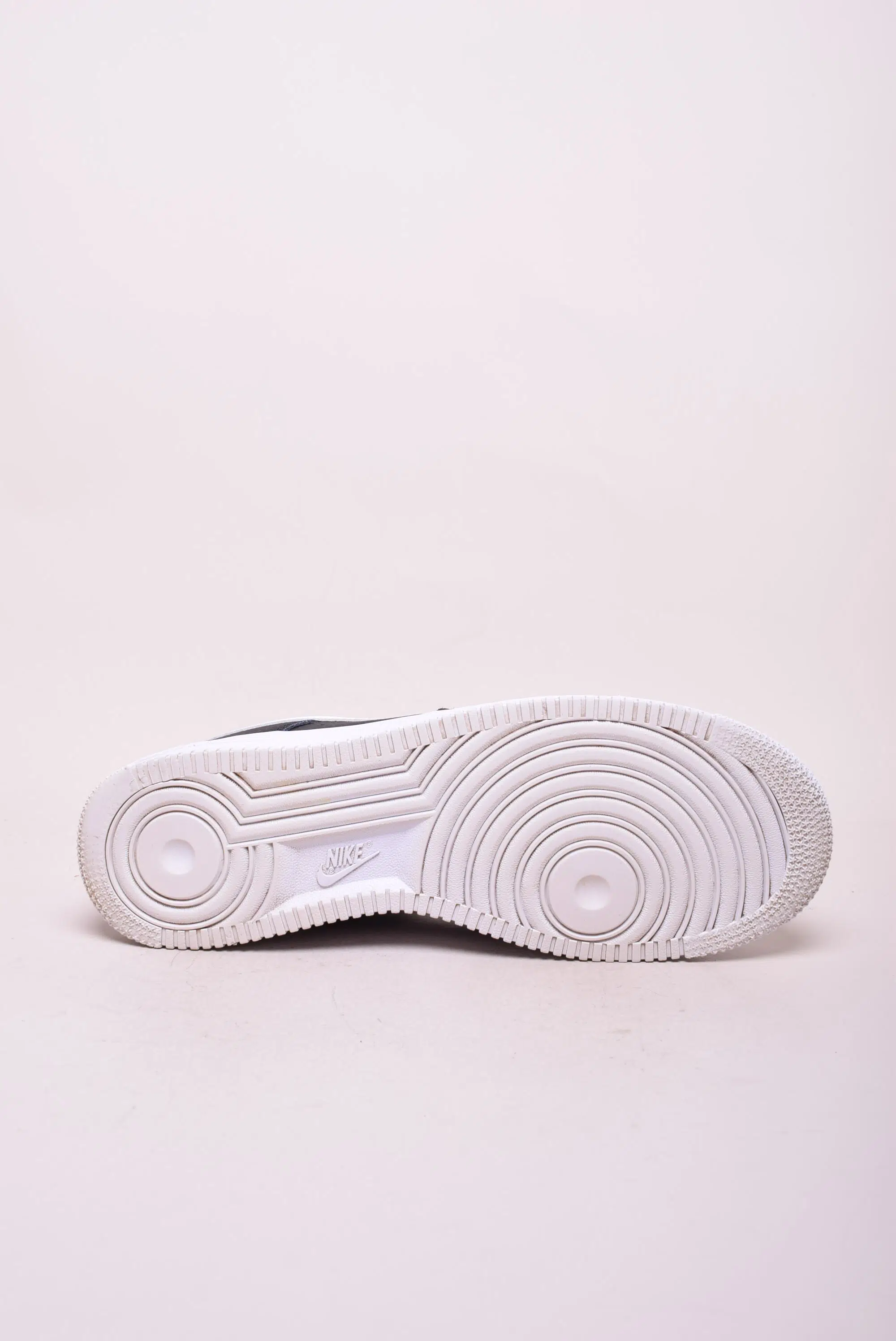 Sneakers barbati Air Force 1 [1]