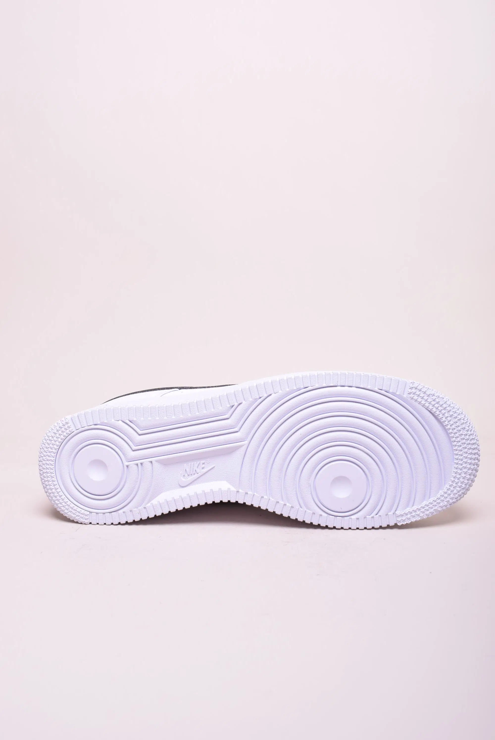 Sneakers barbati Air Force 1 [1]