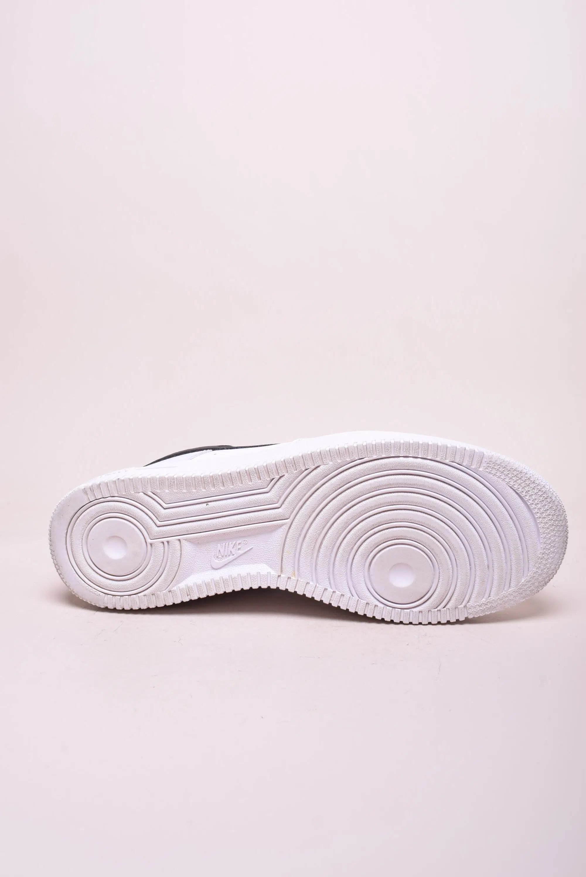 Sneakers barbati Air Force 1 [1]