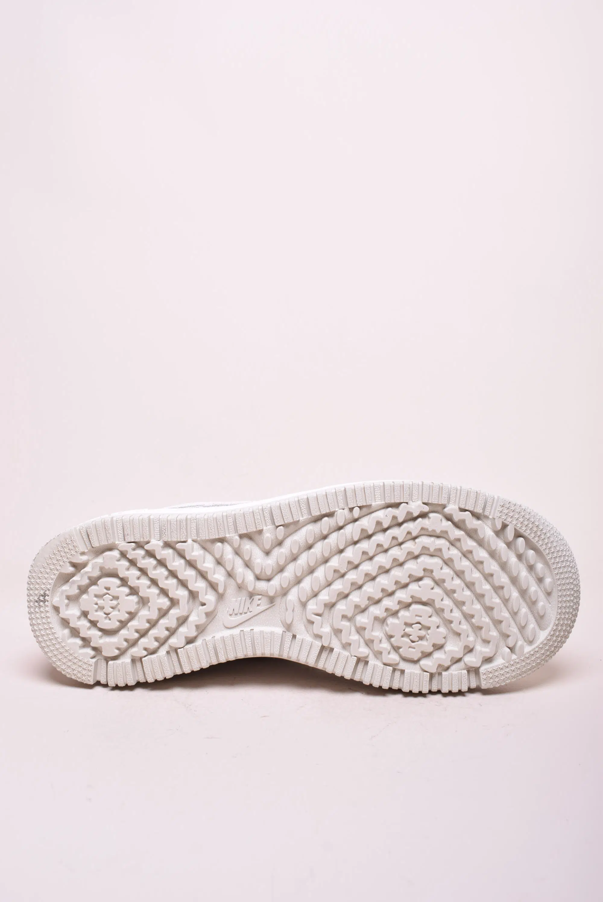 Sneakers barbati Air Force 1 Luxe [1]