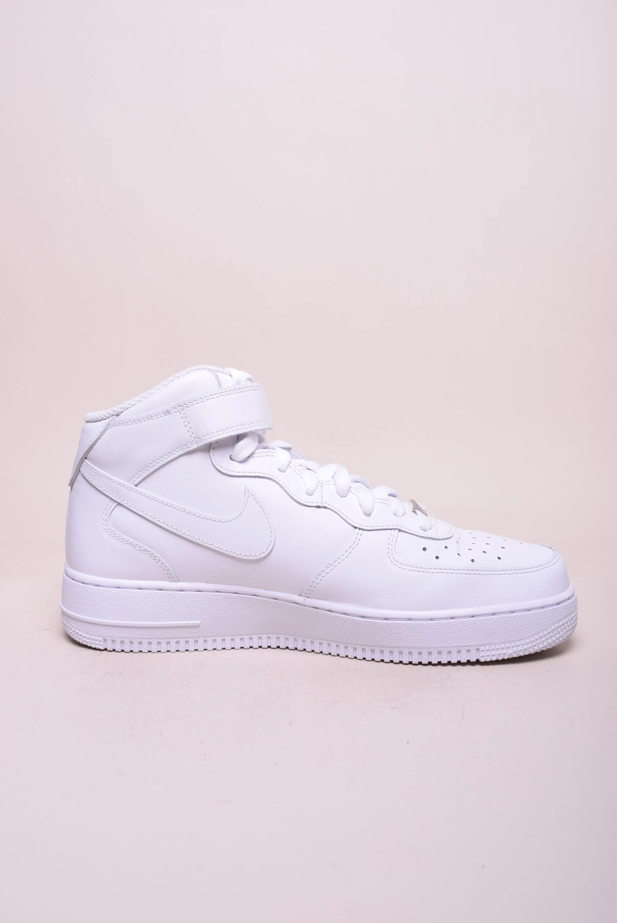 Sneakers barbati Air Force 1 Mid [3]