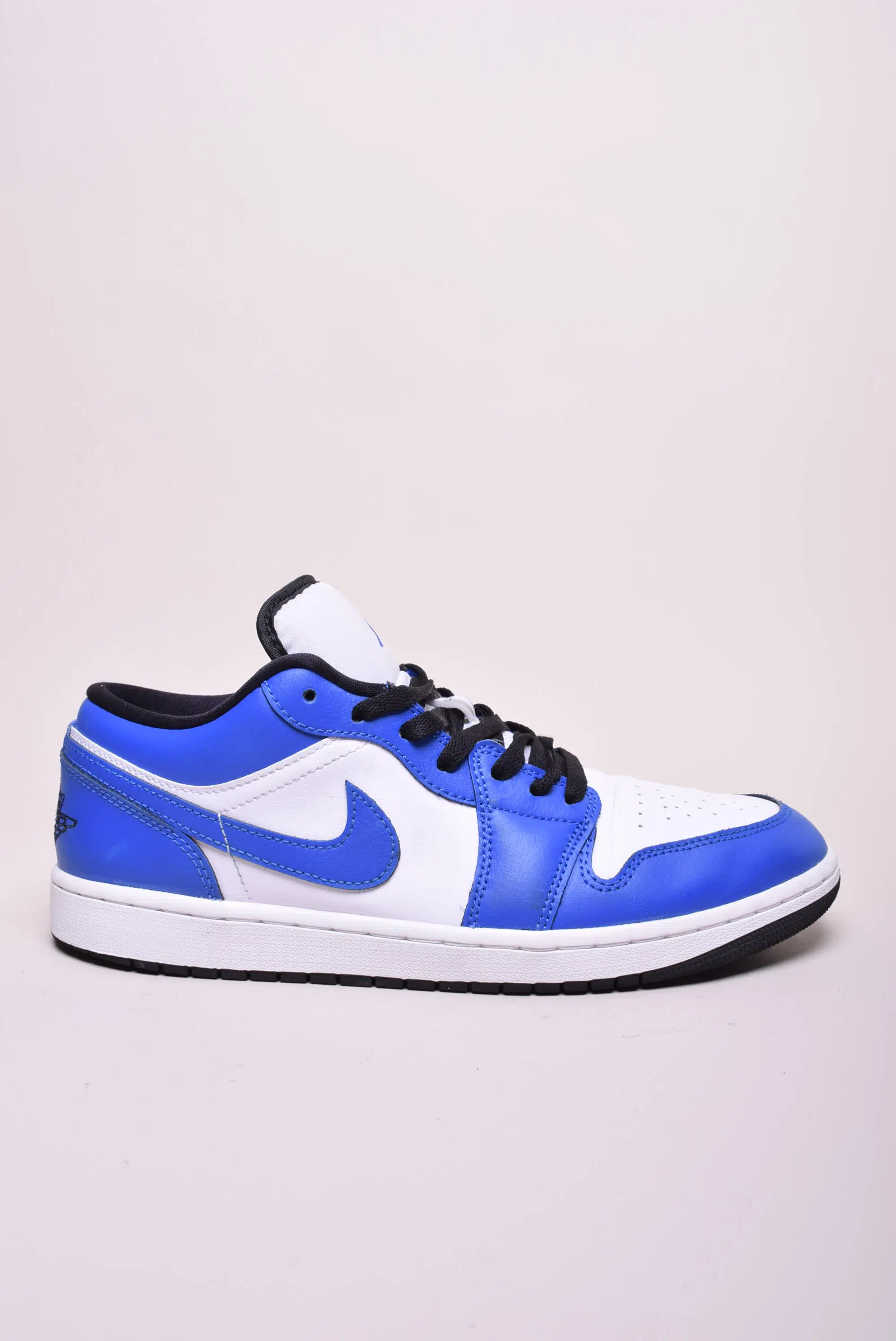Sneakers barbati Air Jordan 1 Low