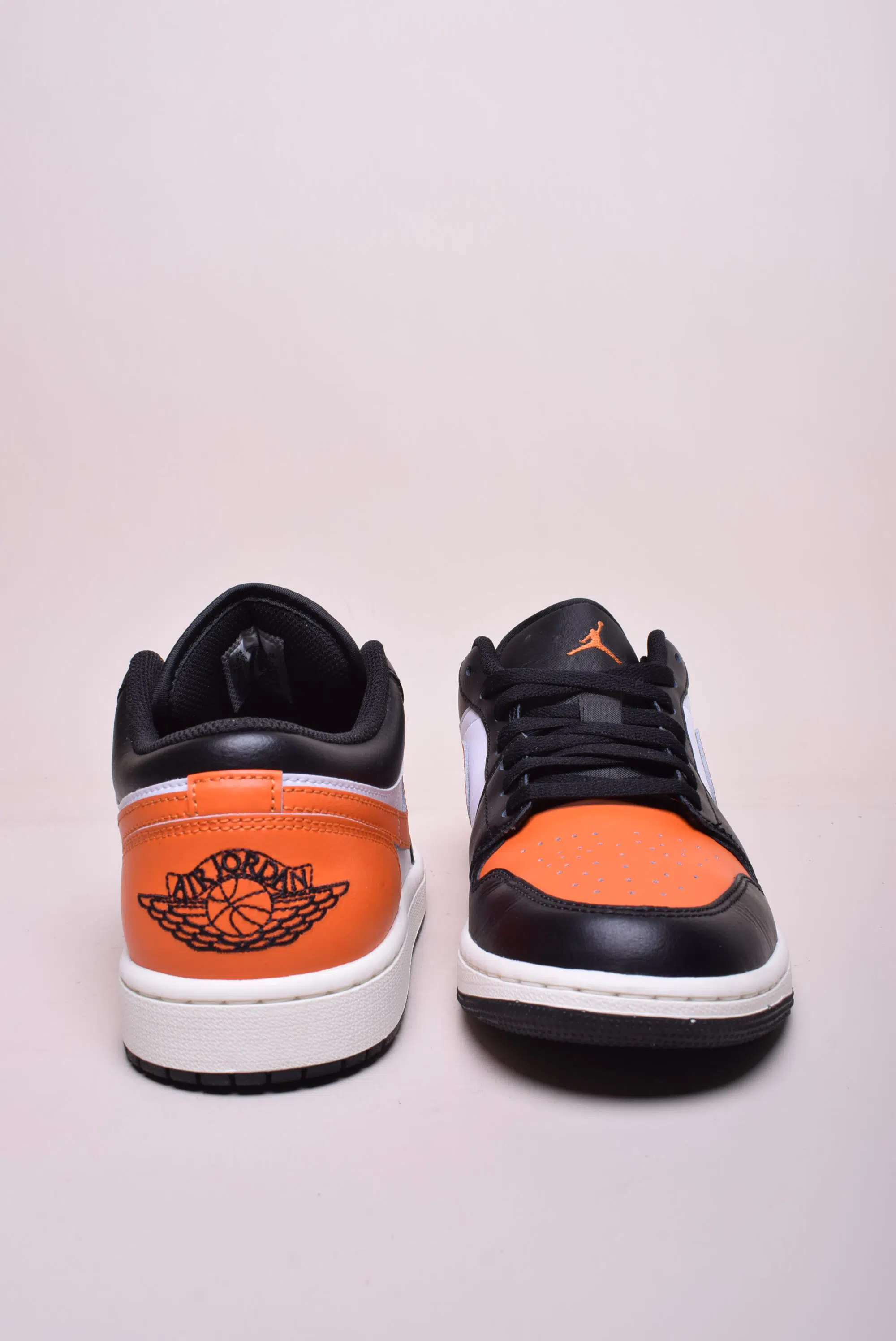 Sneakers barbati Air Jordan 1 Low [2]