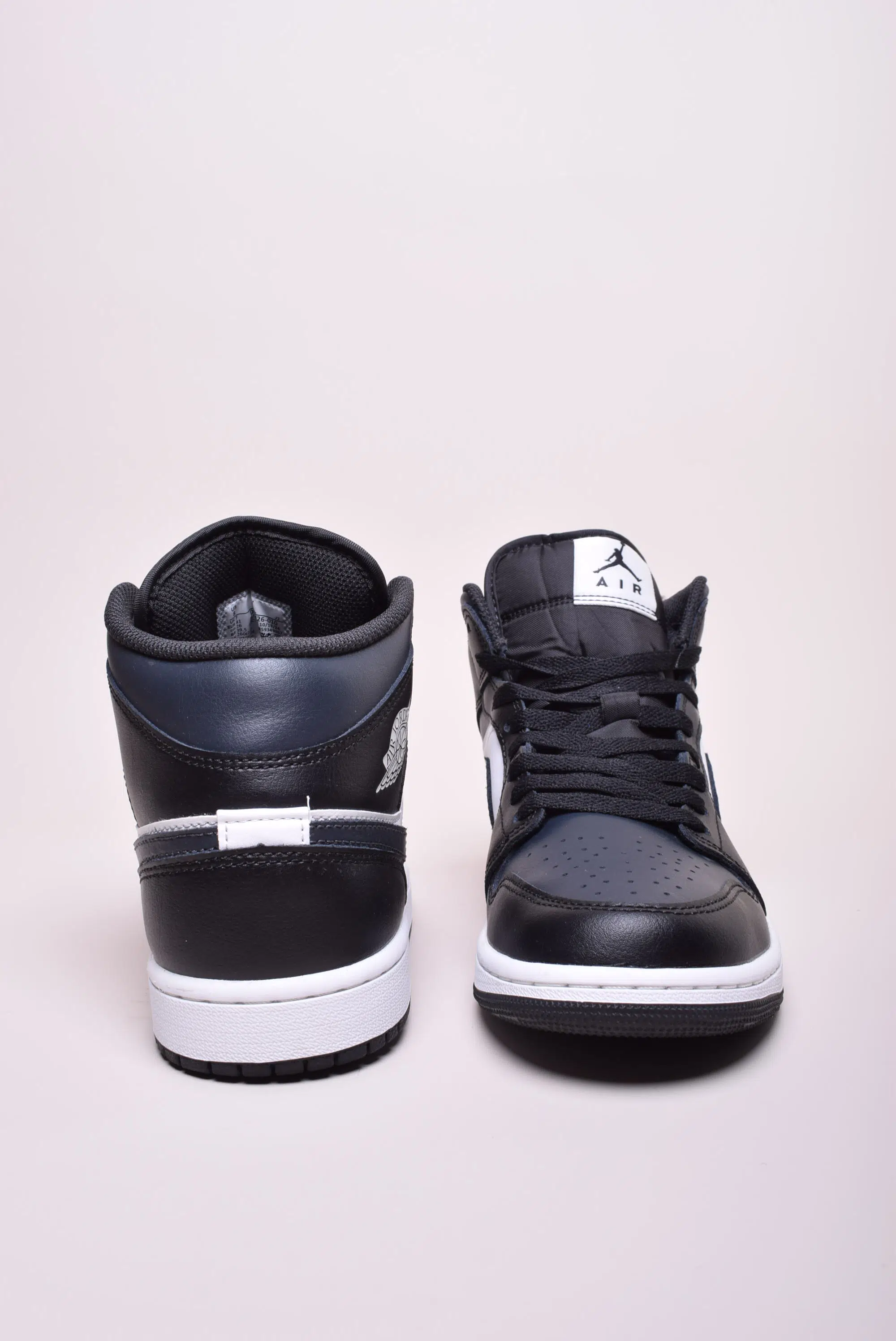 Sneakers barbati Air Jordan 1 Mid [2]