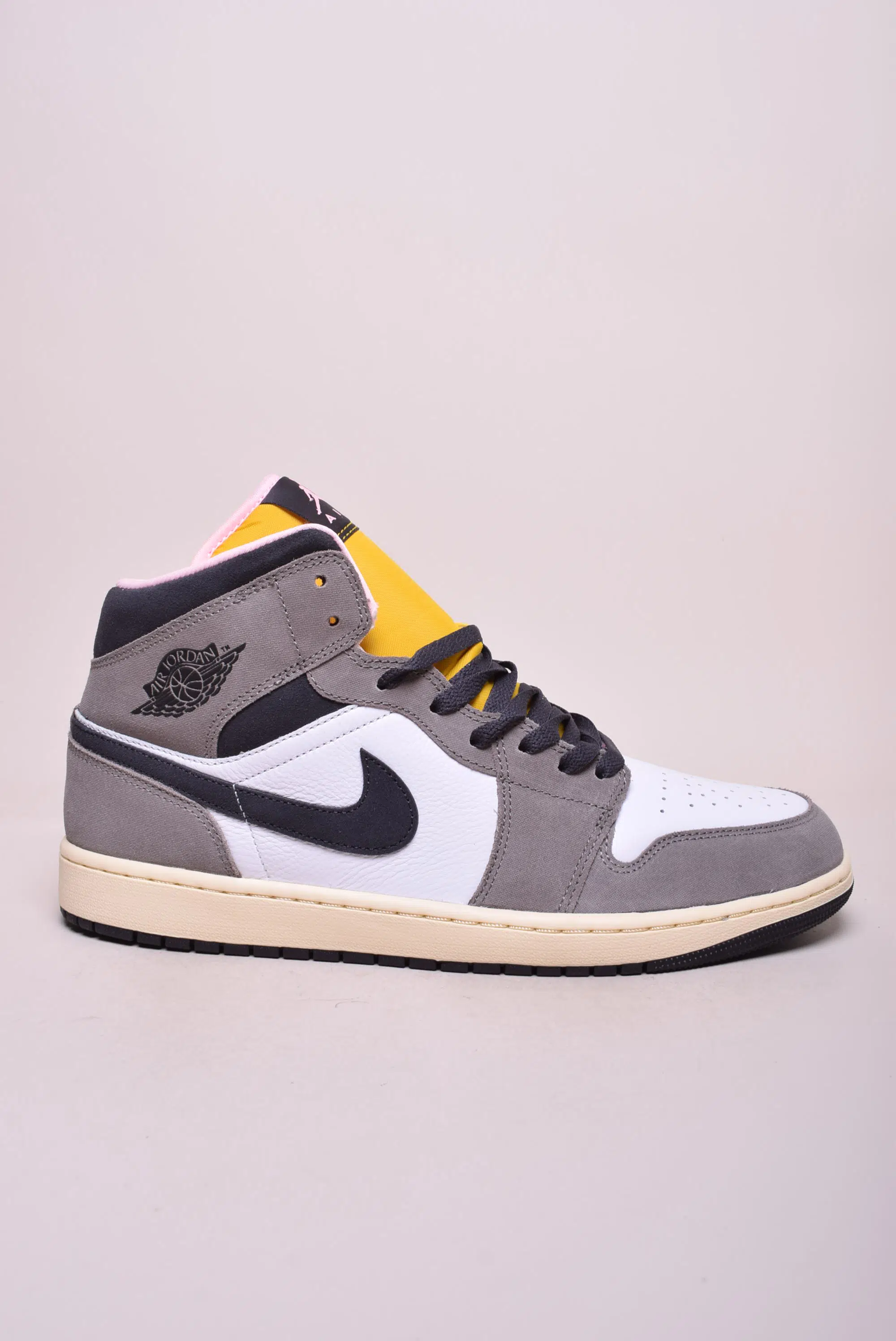 Încălțăminte bărbați - Sneakers barbati Air Jordan 1 Mid SE "Cave Stone"