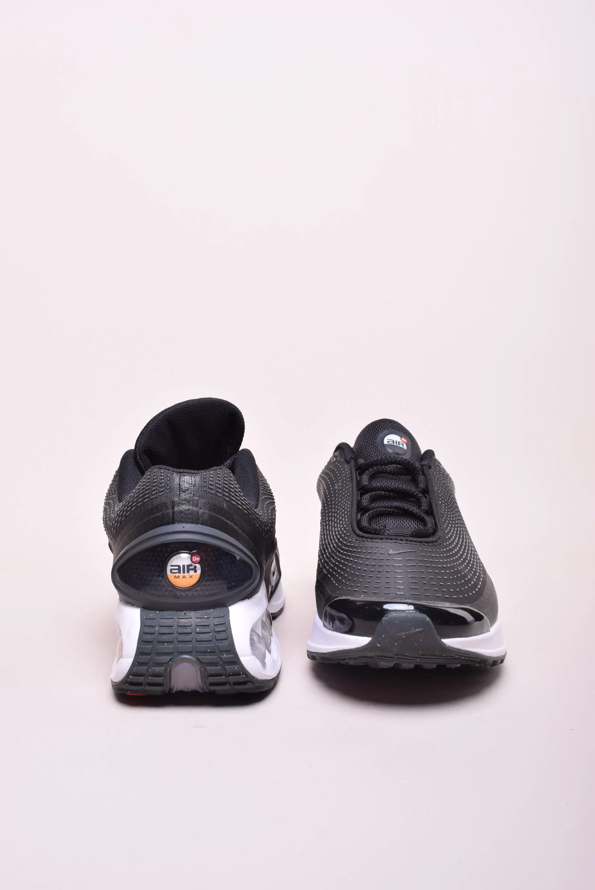Sneakers barbati Air Max DN [2]