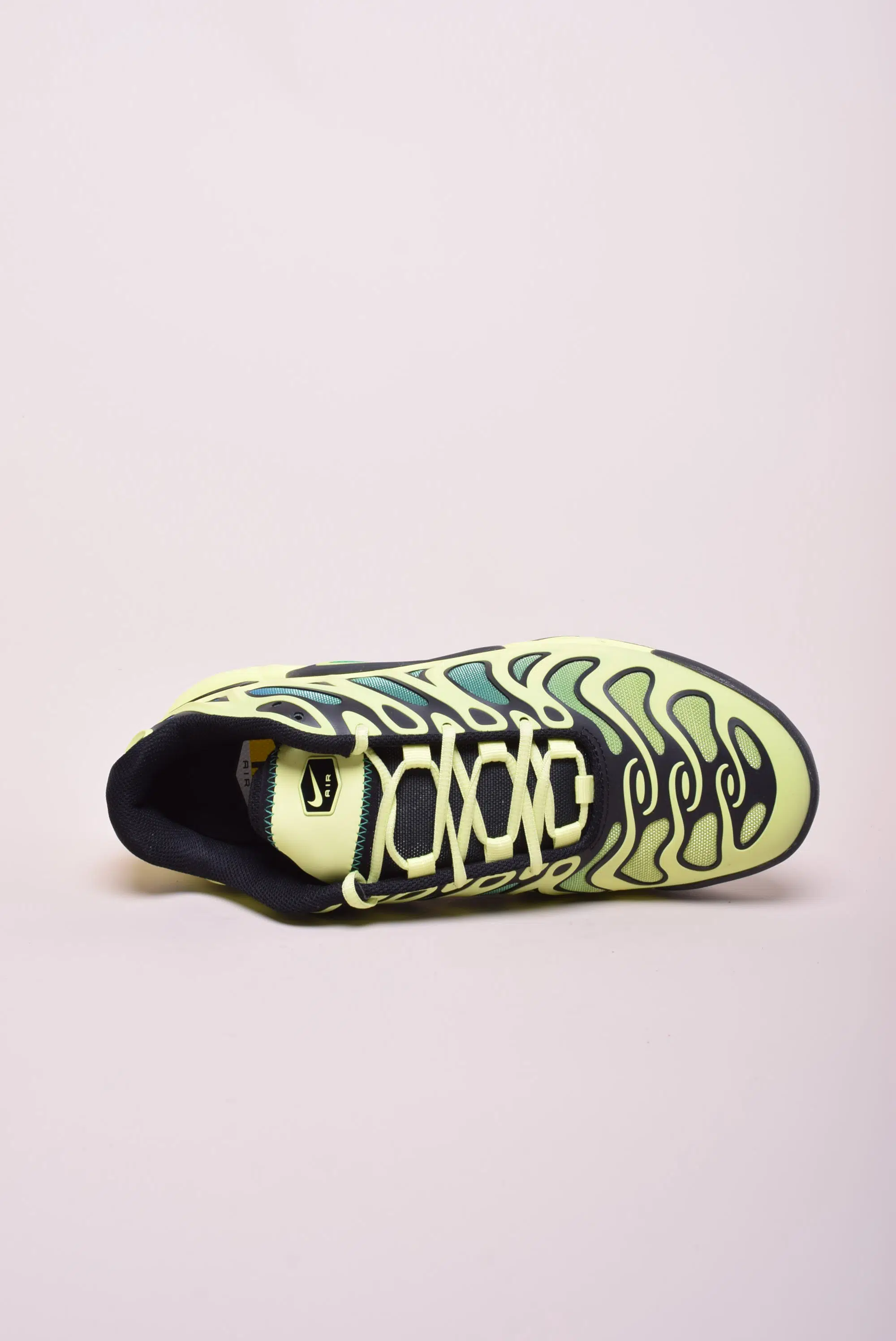 Sneakers barbati Air Max Plus Drift Light Lemon Twist [3]