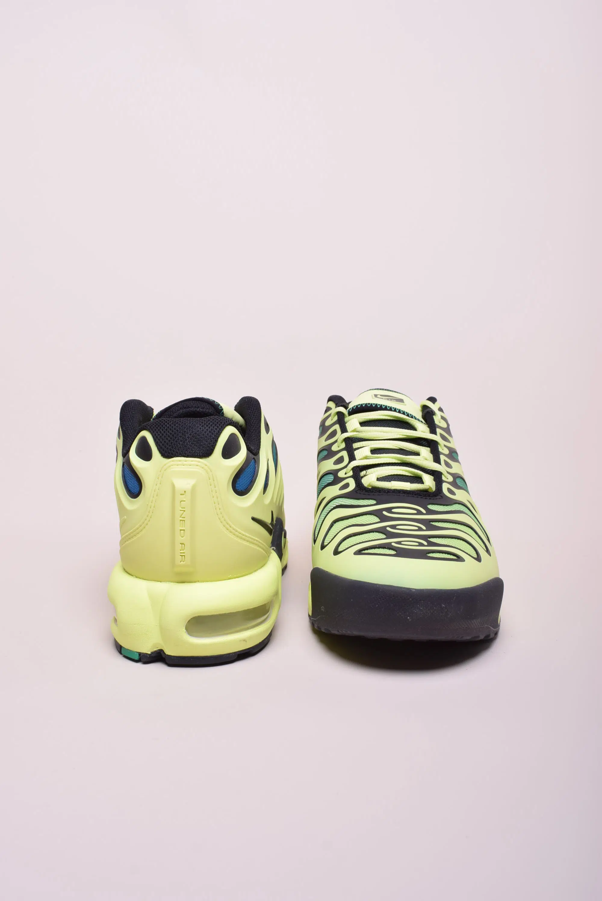 Sneakers barbati Air Max Plus Drift Light Lemon Twist [2]