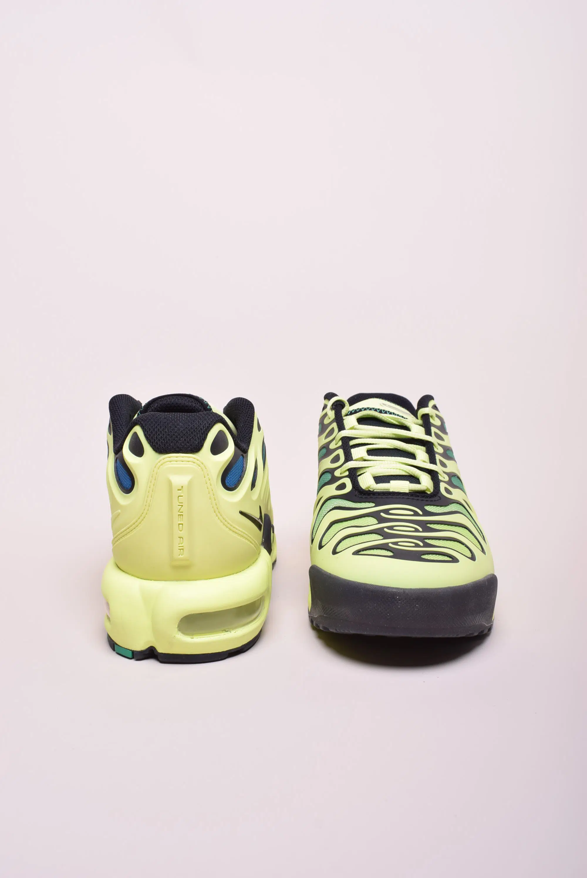 Sneakers barbati Air Max Plus Drift Light Lemon Twist [2]