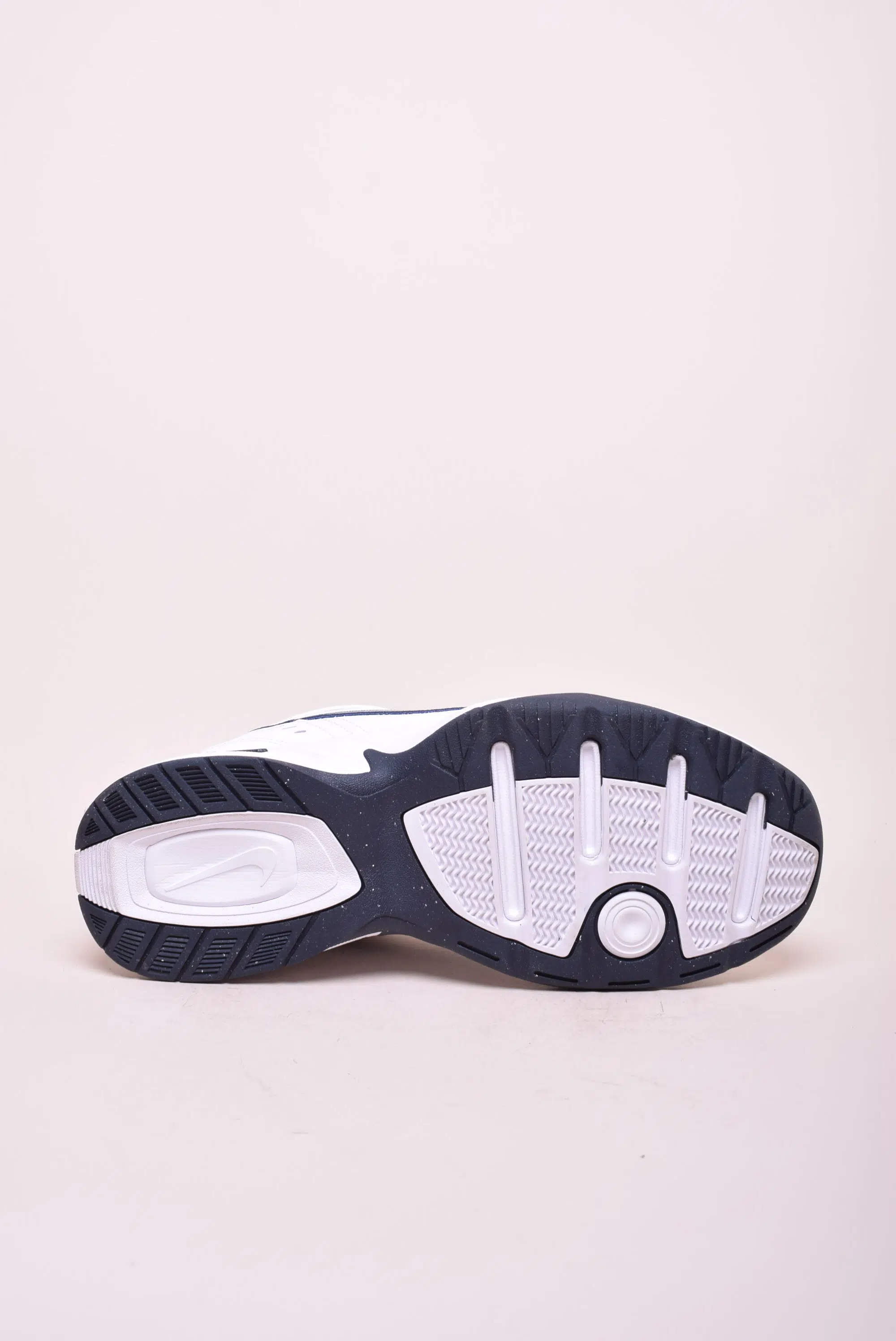 Sneakers barbati Air Monarch [1]