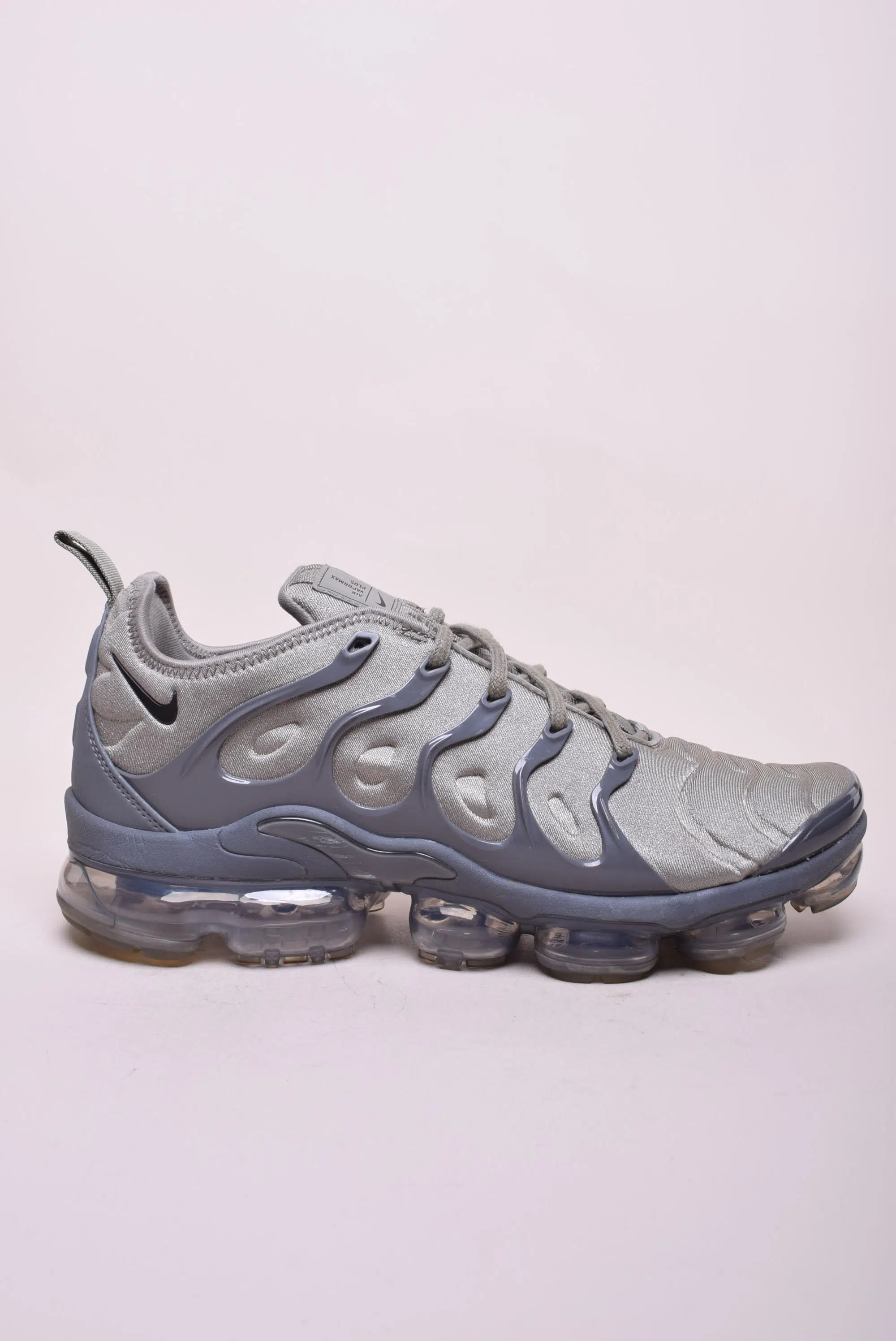 Sneakers barbati Air Vapormax Plus [0]