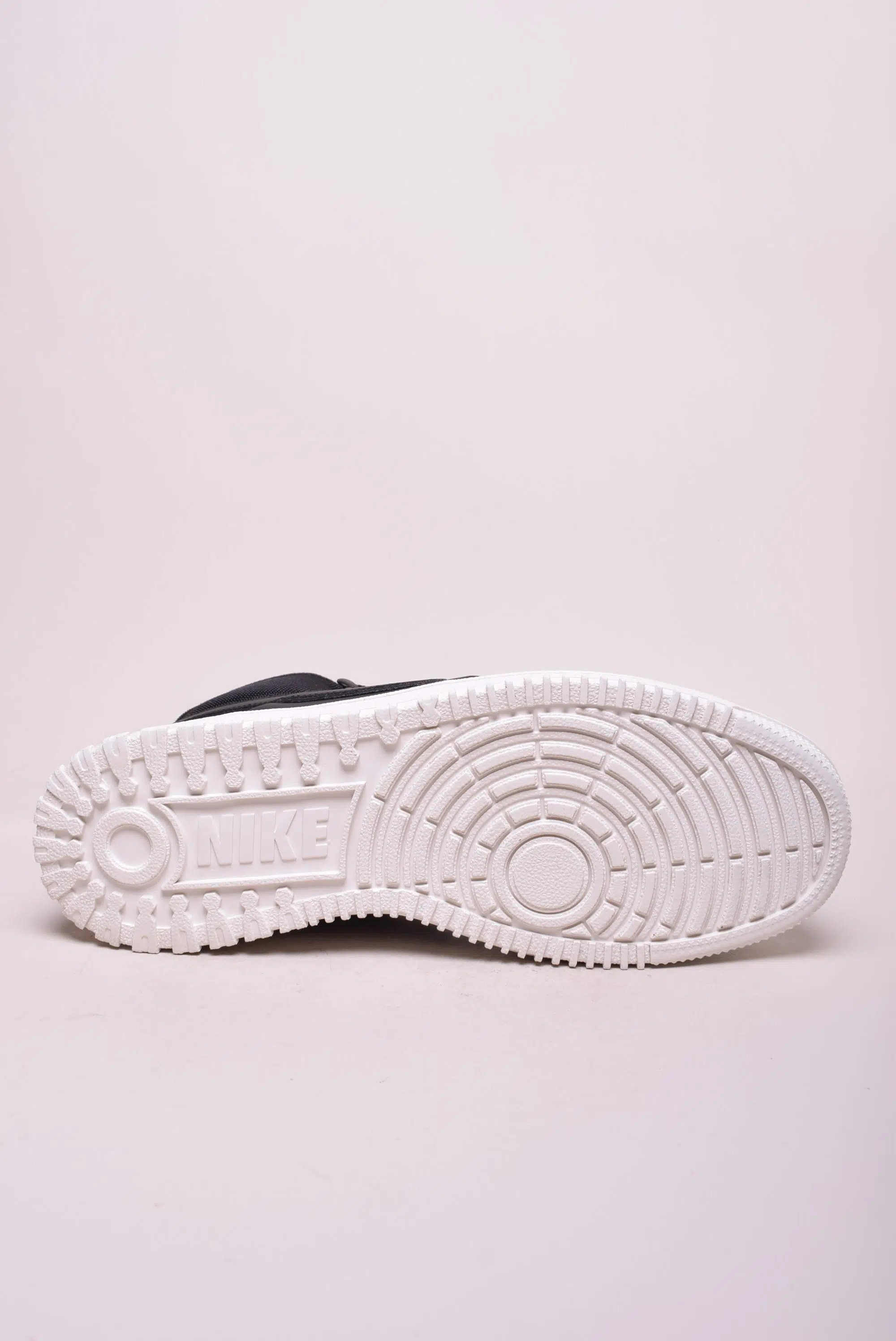 Sneakers barbati Court Vision Mid [1]