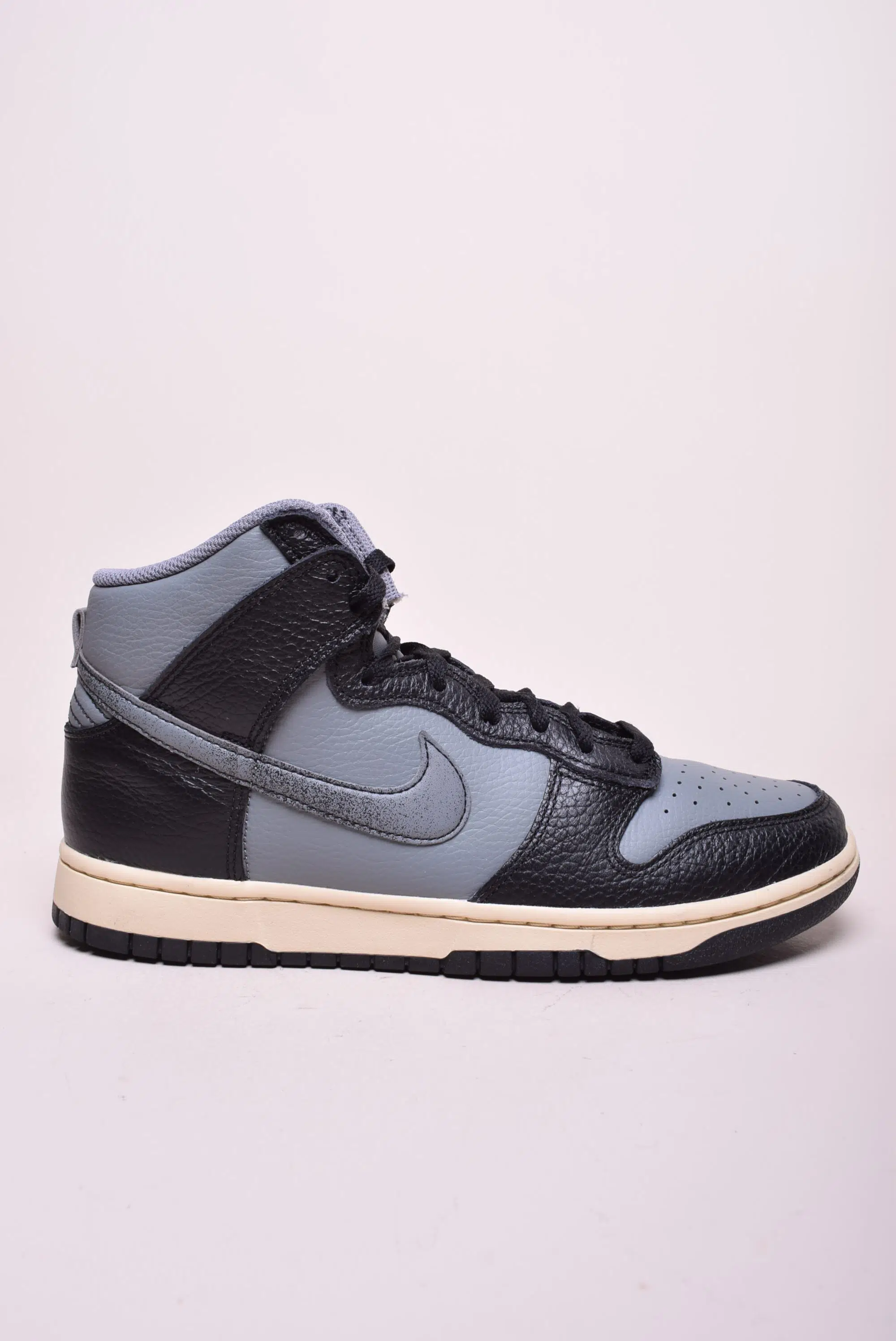 Sneakers barbati Dunk Hi Retro [0]