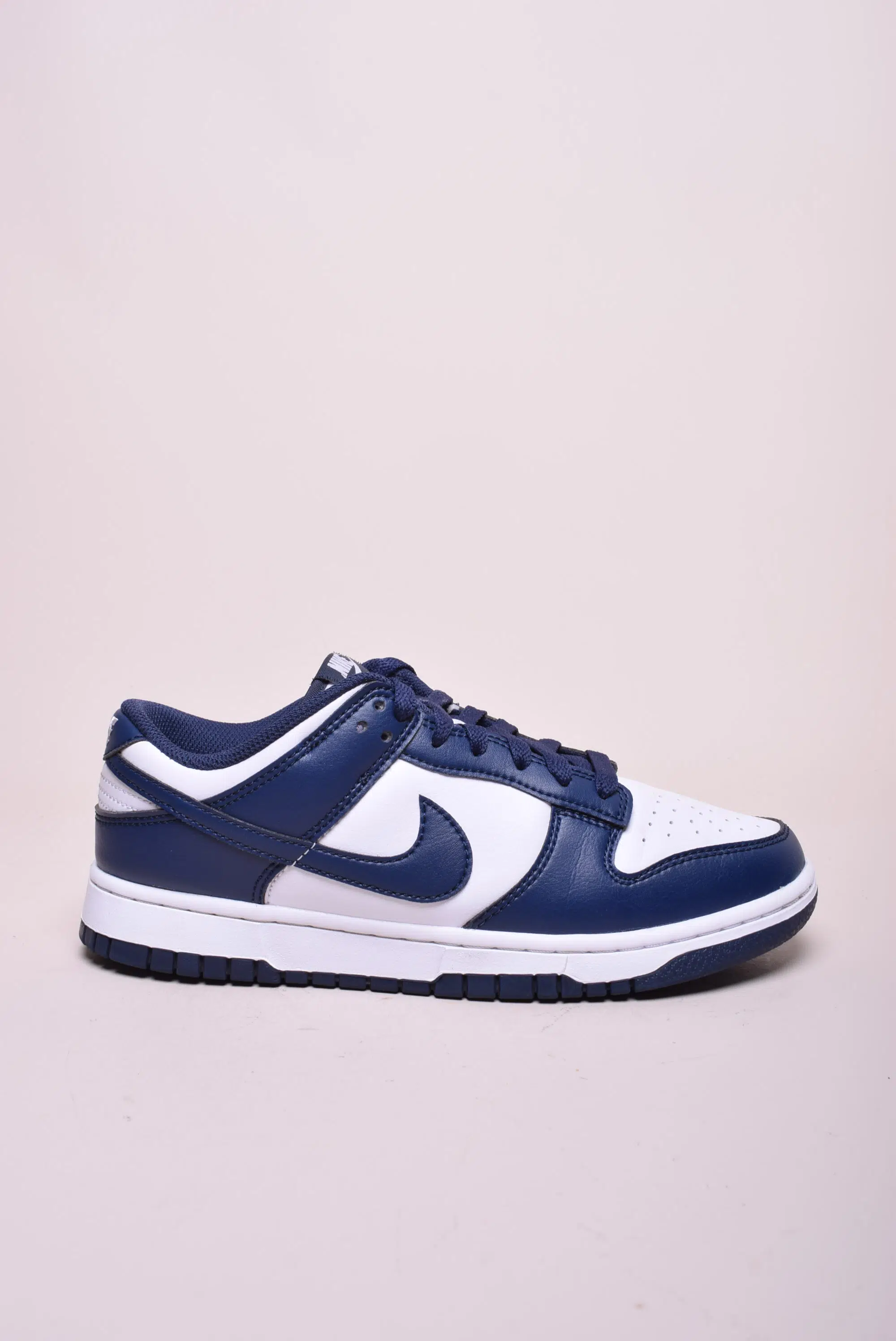 Sneakers barbati Dunk Low [0]