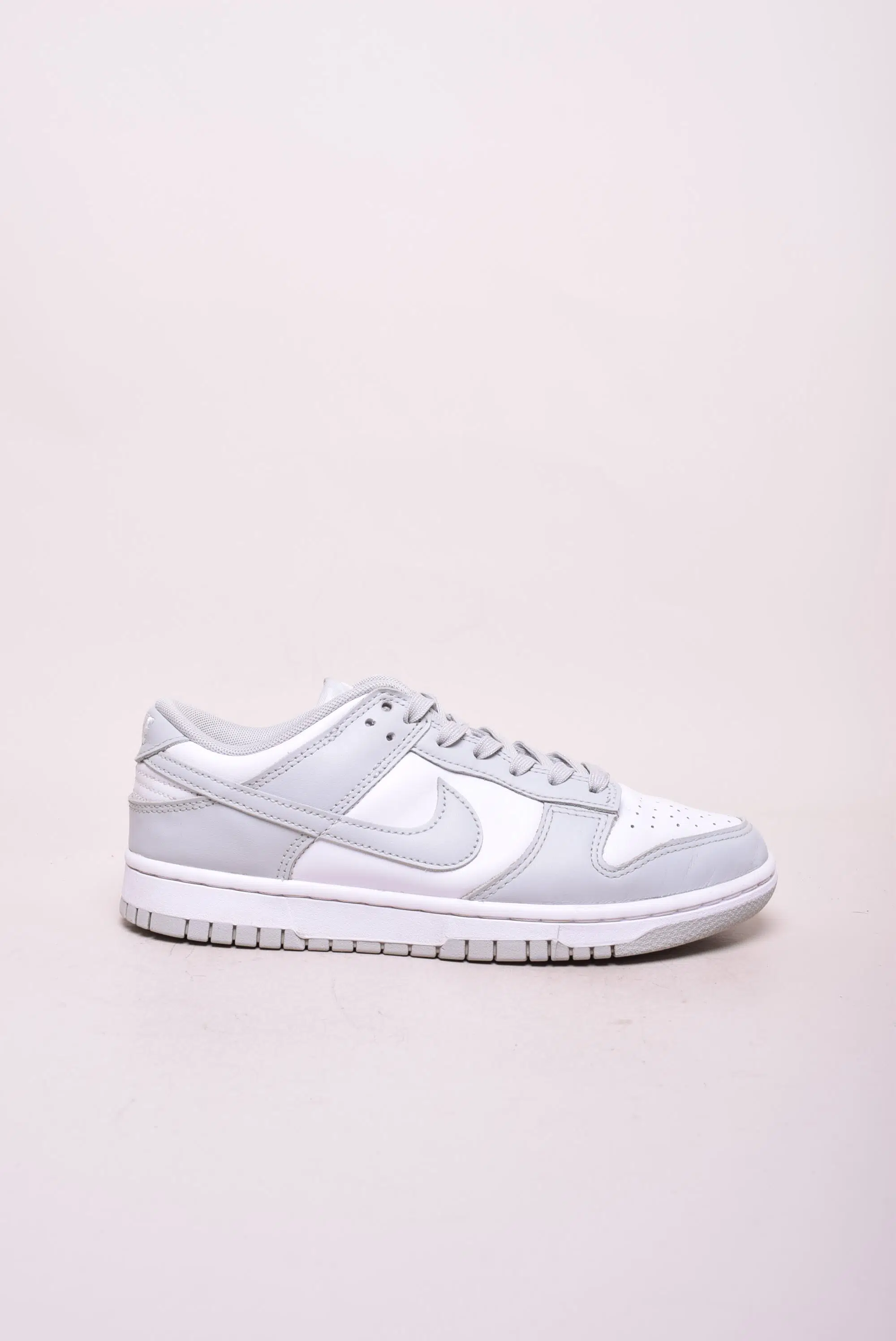 Sneakers barbati Dunk Low [0]