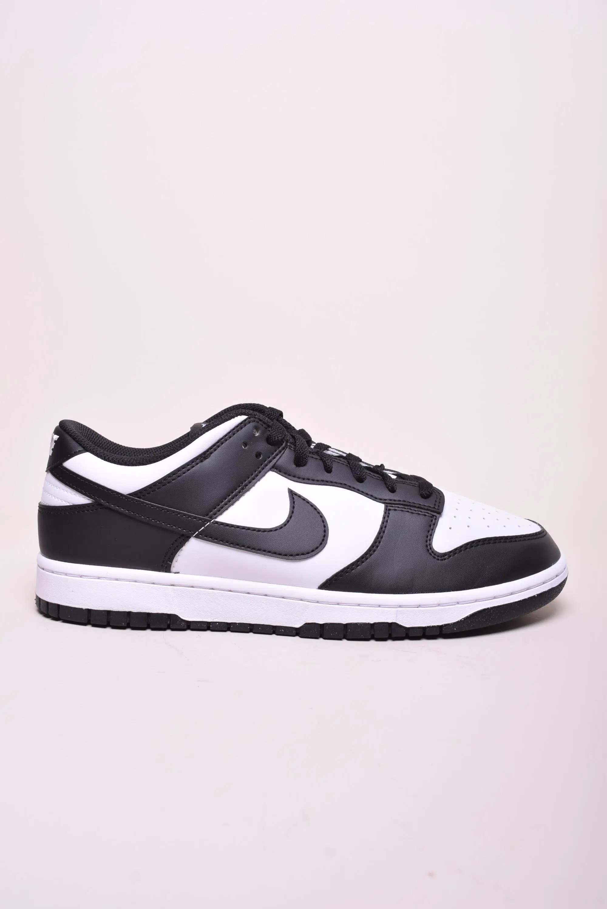 Sneakers barbati Dunk Low Next Nature [0]