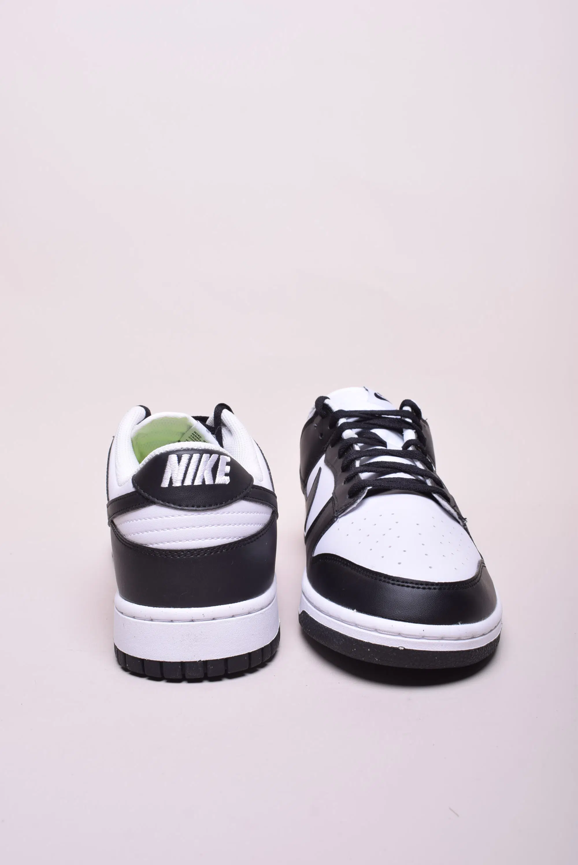 Sneakers barbati Dunk Low Next Nature [2]
