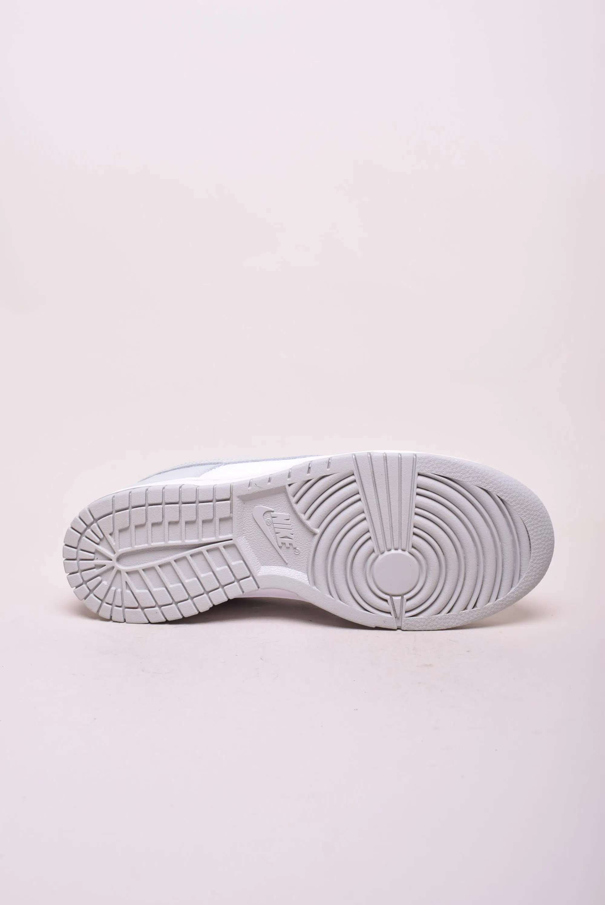 Sneakers barbati Dunk Low Retro [1]