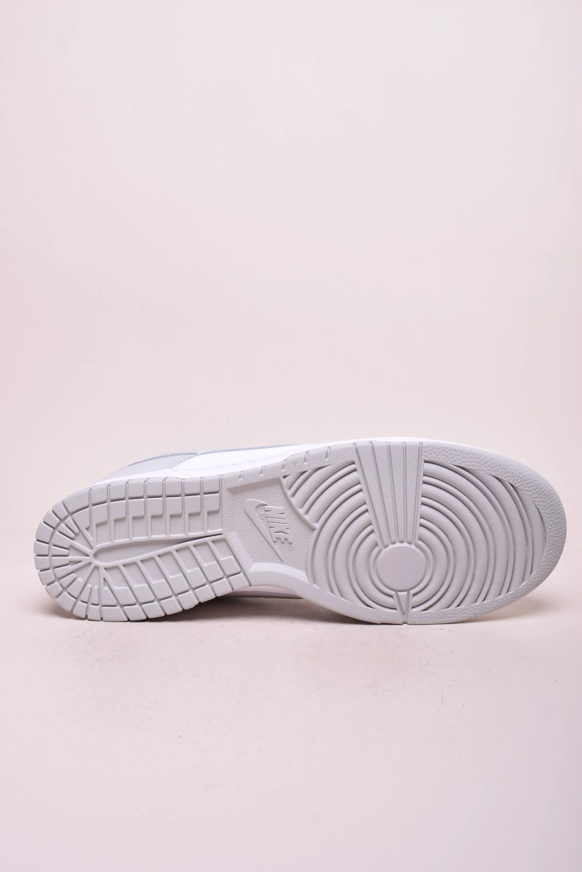 Sneakers barbati Dunk Low Retro [1]