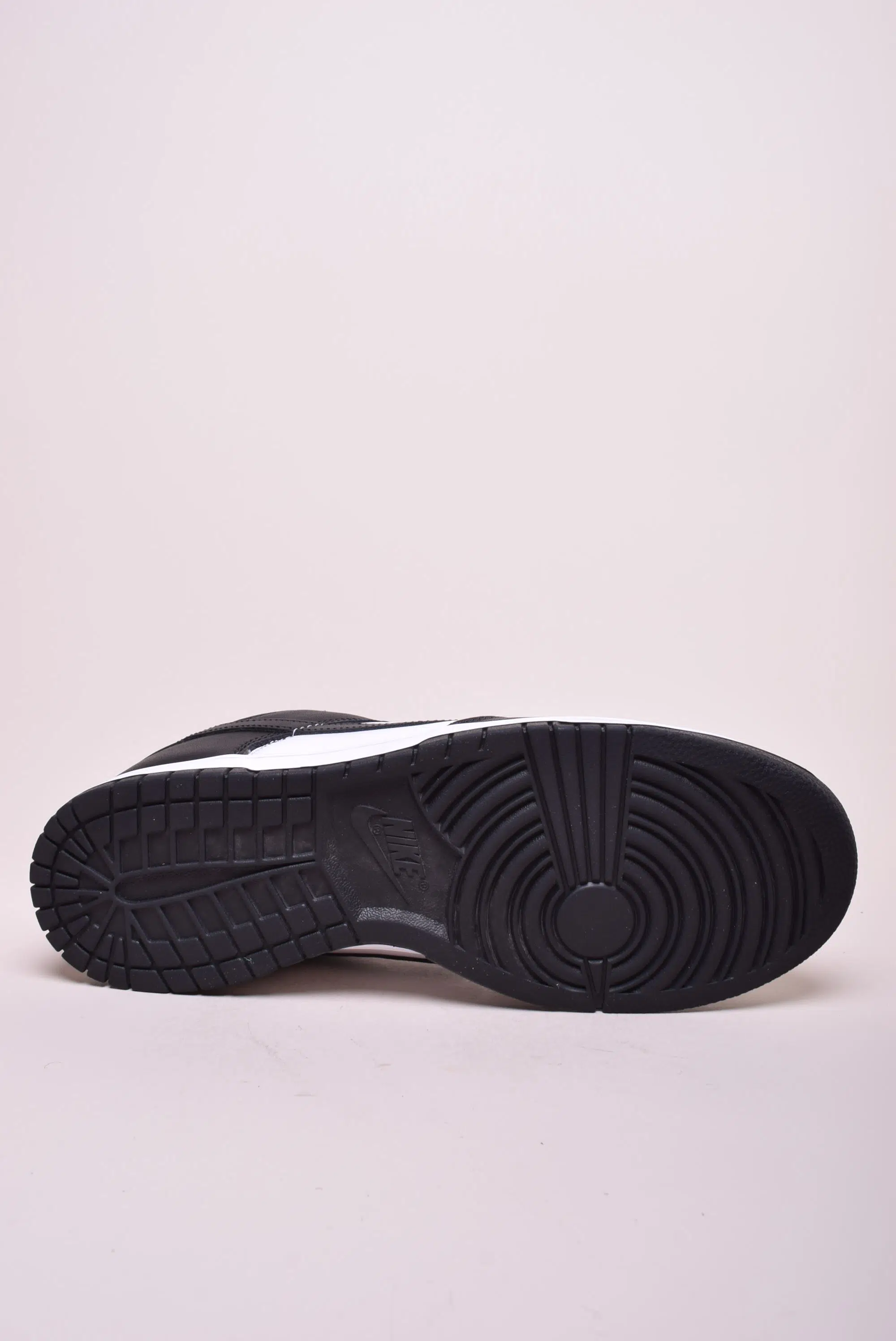 Sneakers barbati Dunk Low Retro [1]